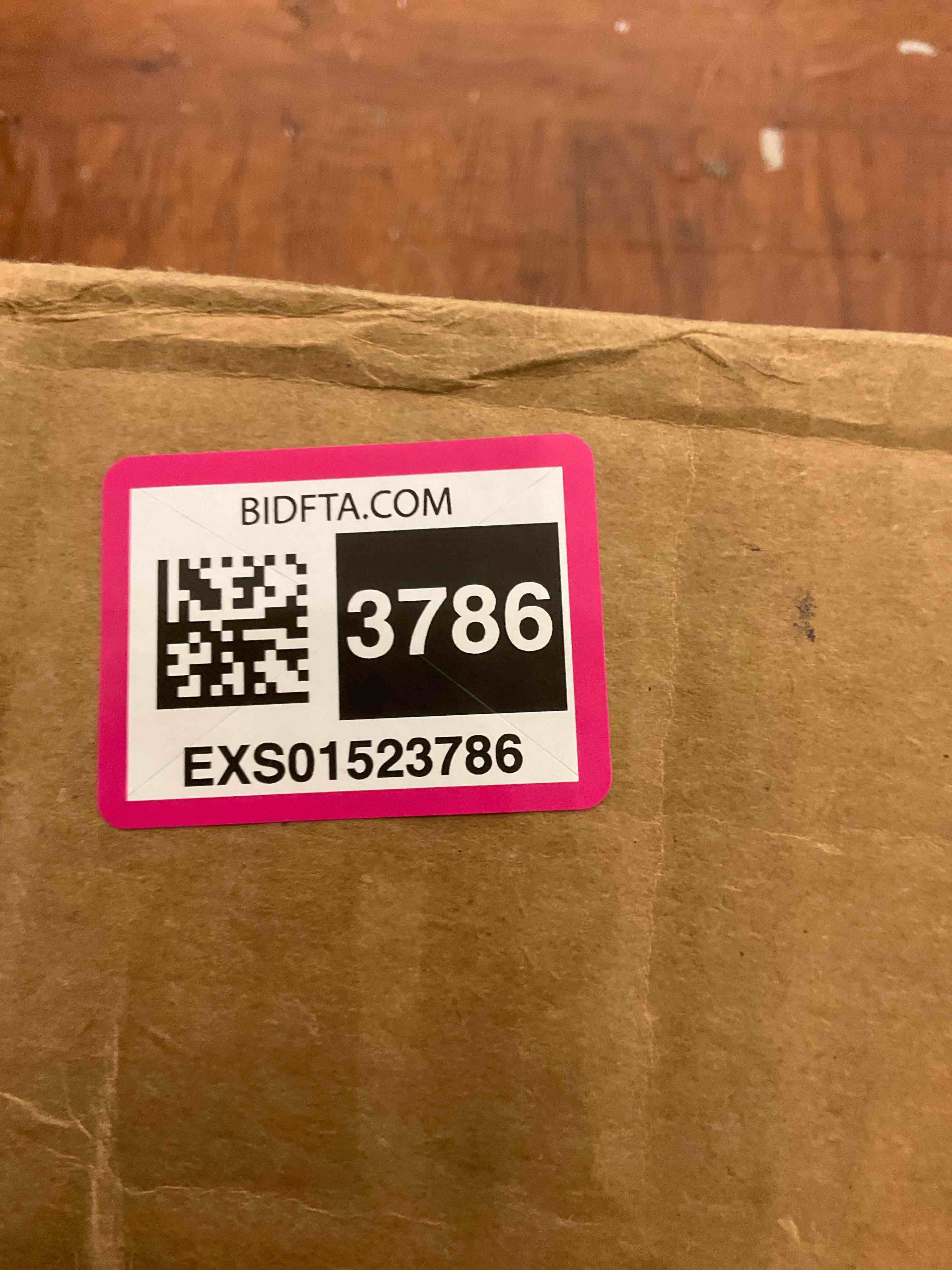 https://s3.amazonaws.com/lotting-images-prod/BargainHunt/EXS01523786_1714055306124.jpeg