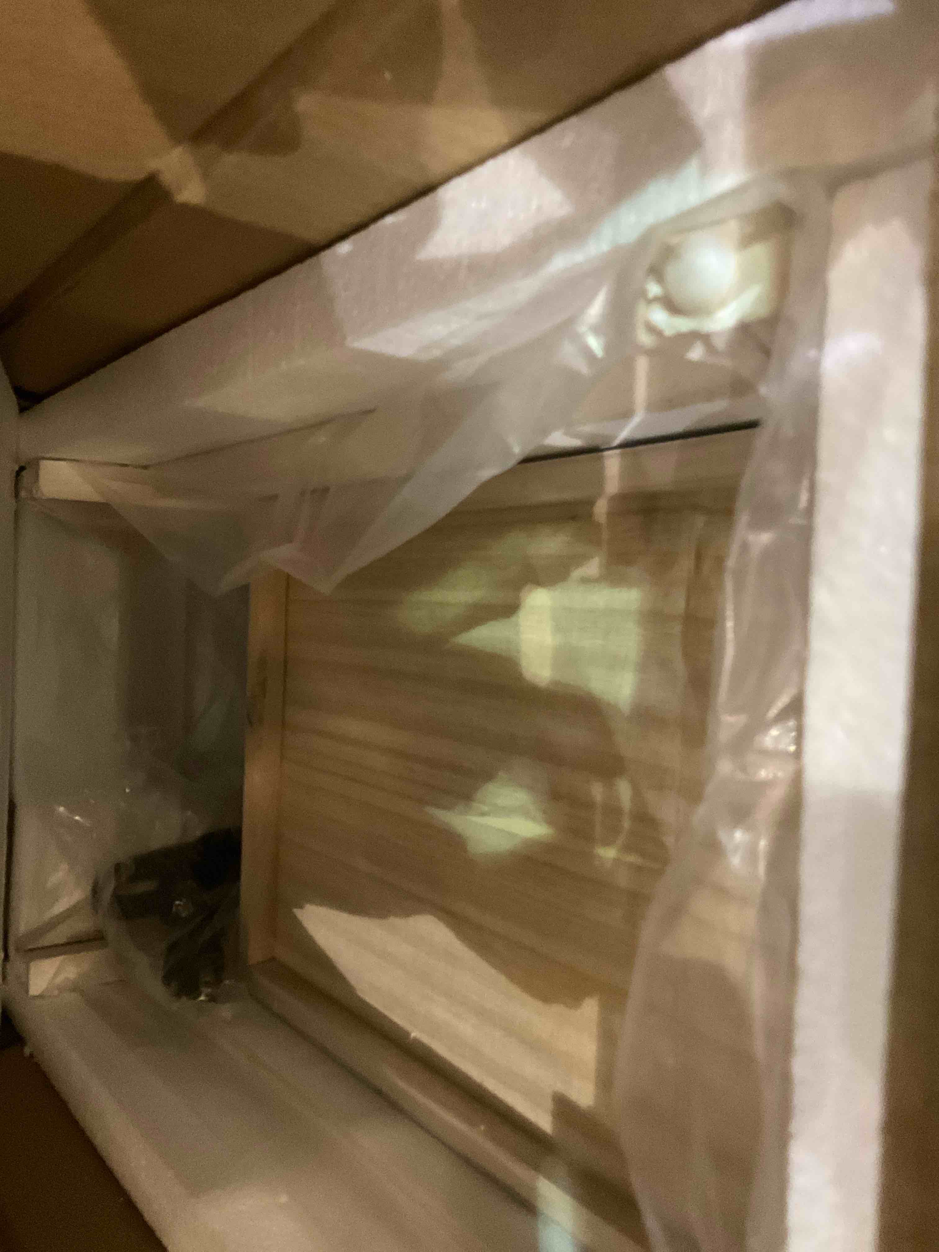 https://s3.amazonaws.com/lotting-images-prod/BargainHunt/EXS01523817_1714059145249.jpeg