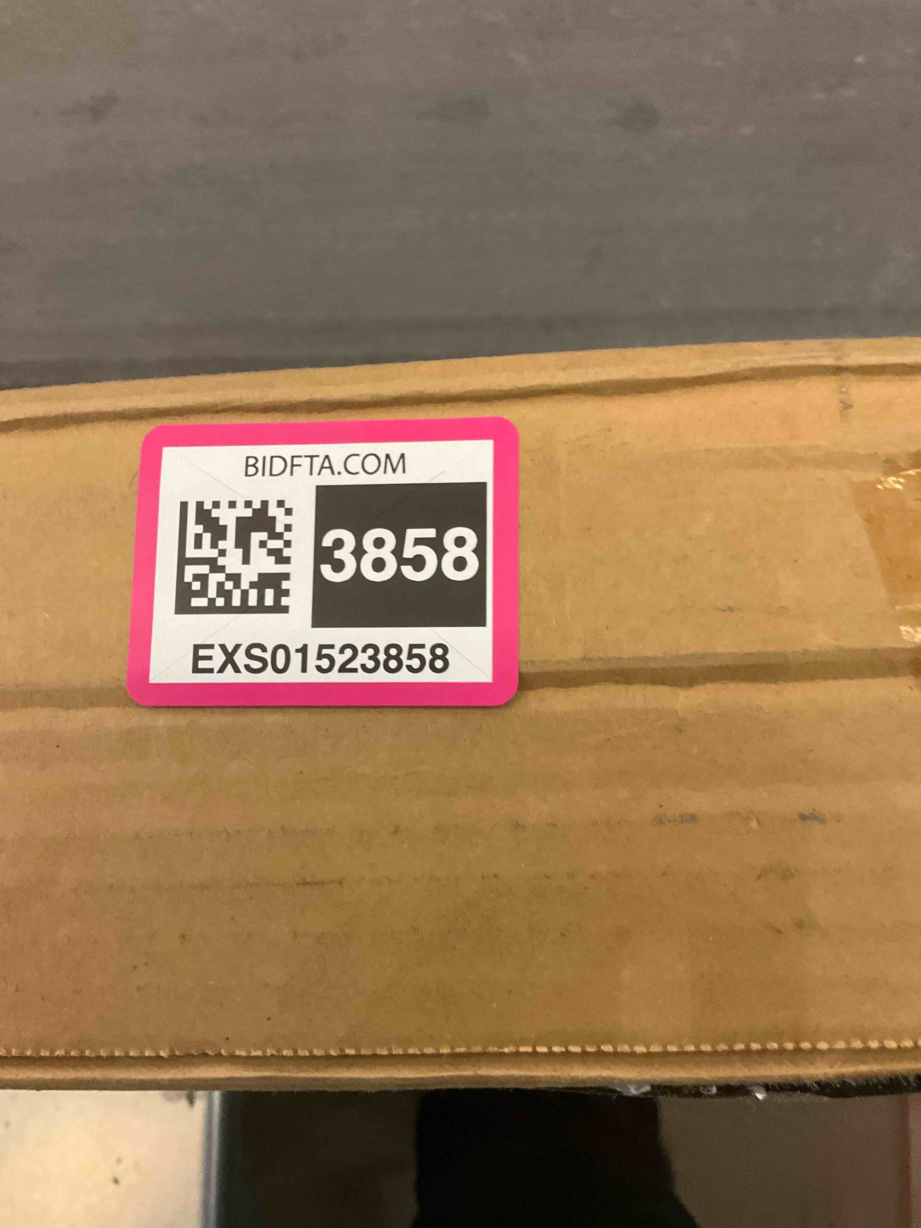 https://s3.amazonaws.com/lotting-images-prod/BargainHunt/EXS01523858_1714069388874.jpeg