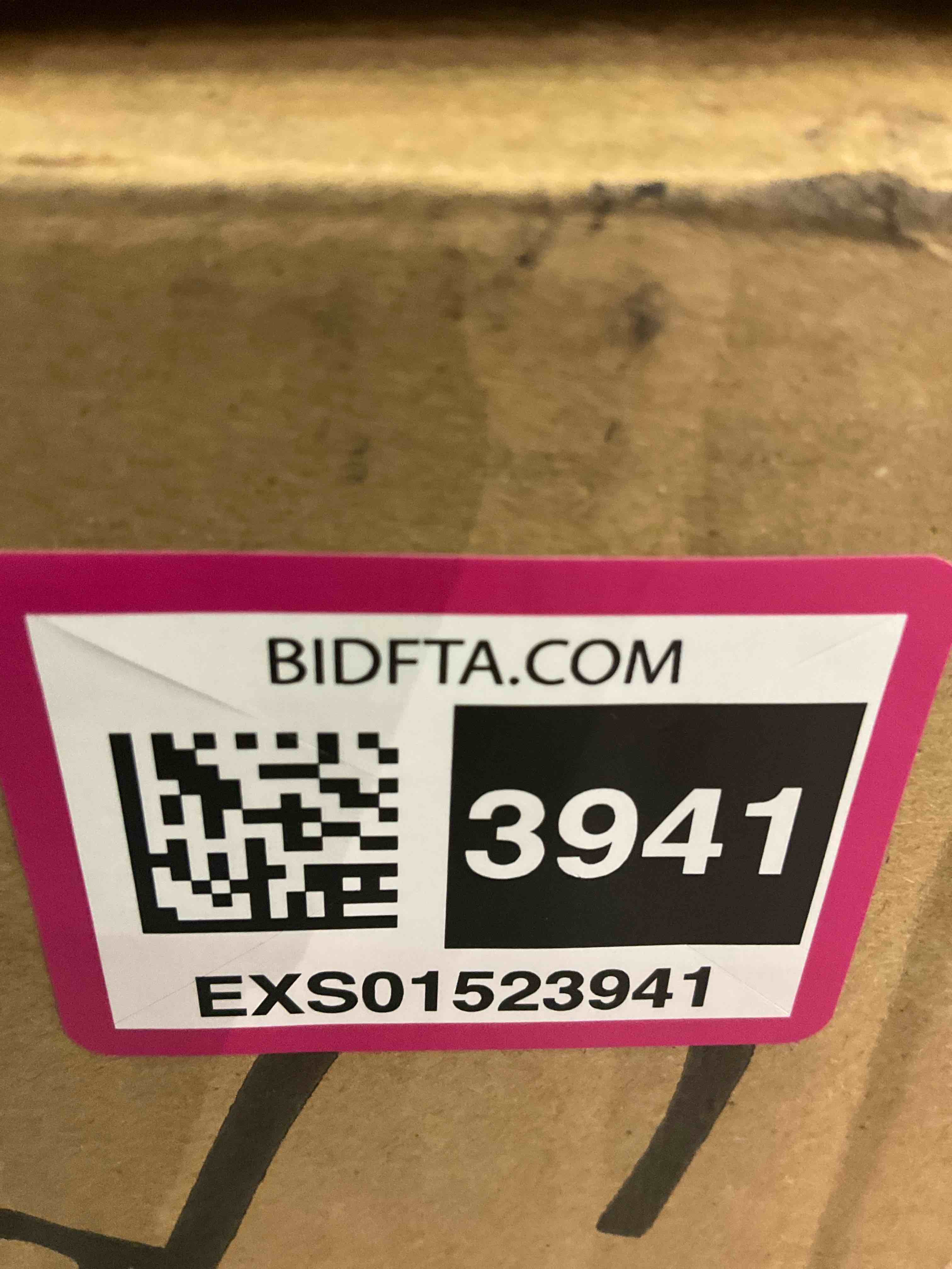 https://s3.amazonaws.com/lotting-images-prod/BargainHunt/EXS01523941_1715086251018.jpeg