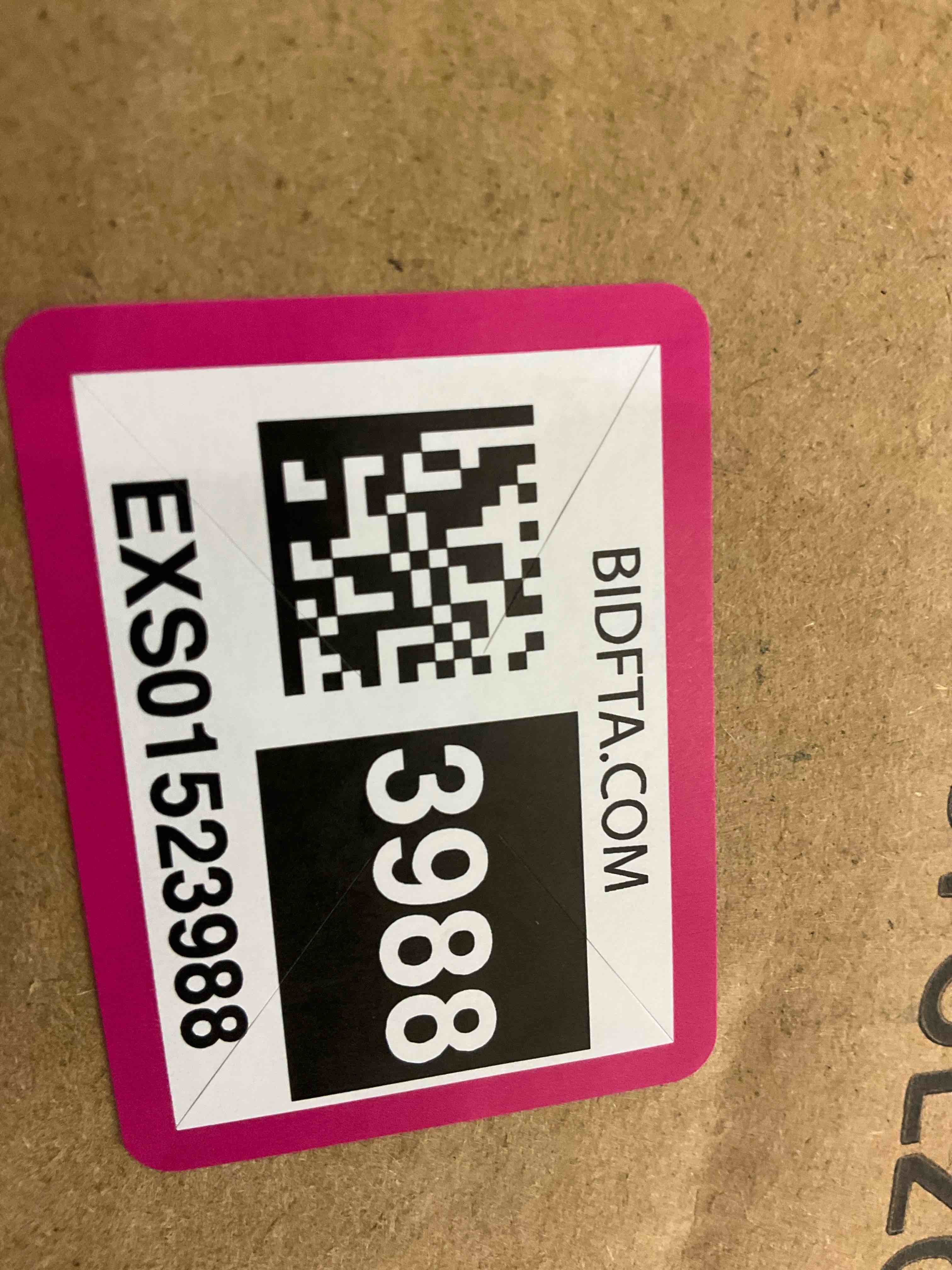 https://s3.amazonaws.com/lotting-images-prod/BargainHunt/EXS01523988_1715100712362.jpeg