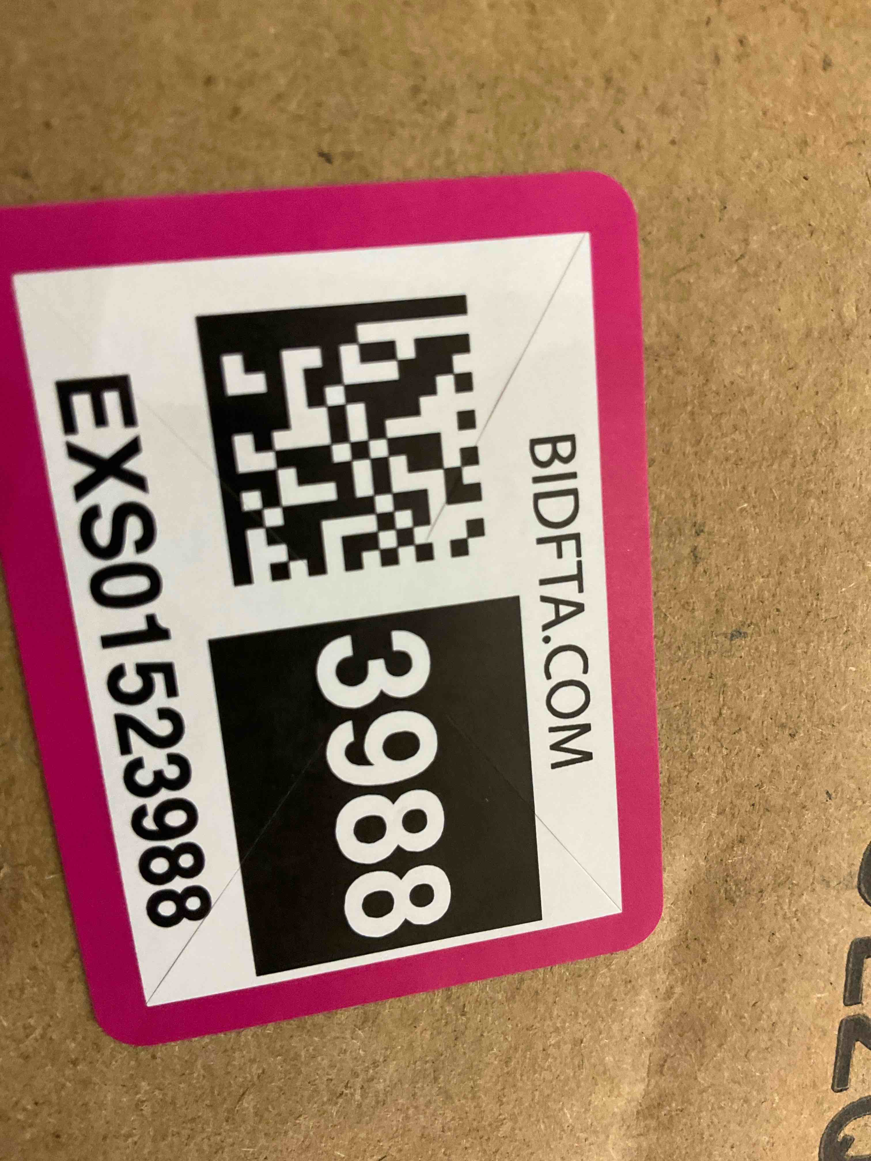 https://s3.amazonaws.com/lotting-images-prod/BargainHunt/EXS01523988_1715100713479.jpeg