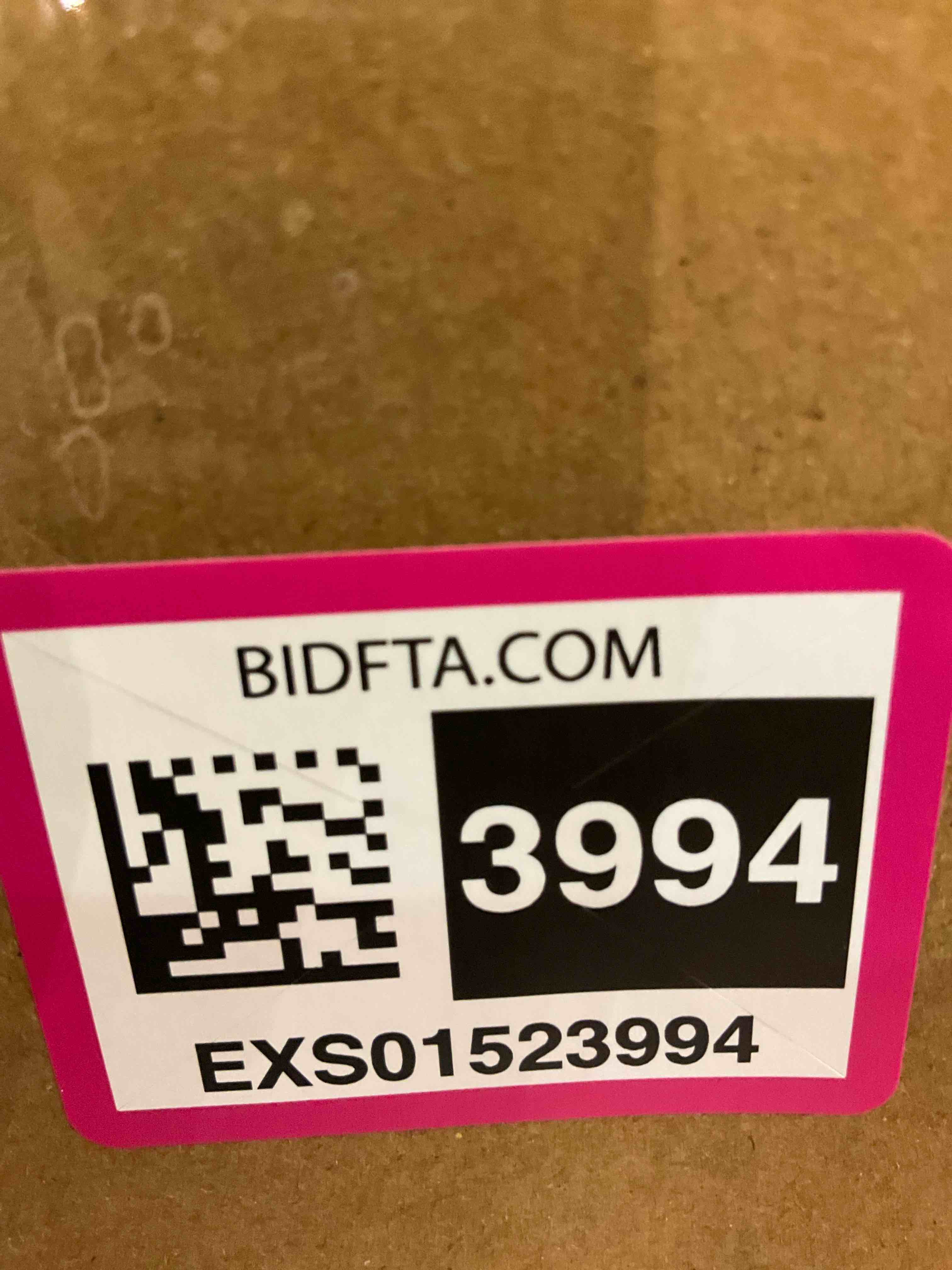 https://s3.amazonaws.com/lotting-images-prod/BargainHunt/EXS01523994_1715101443947.jpeg