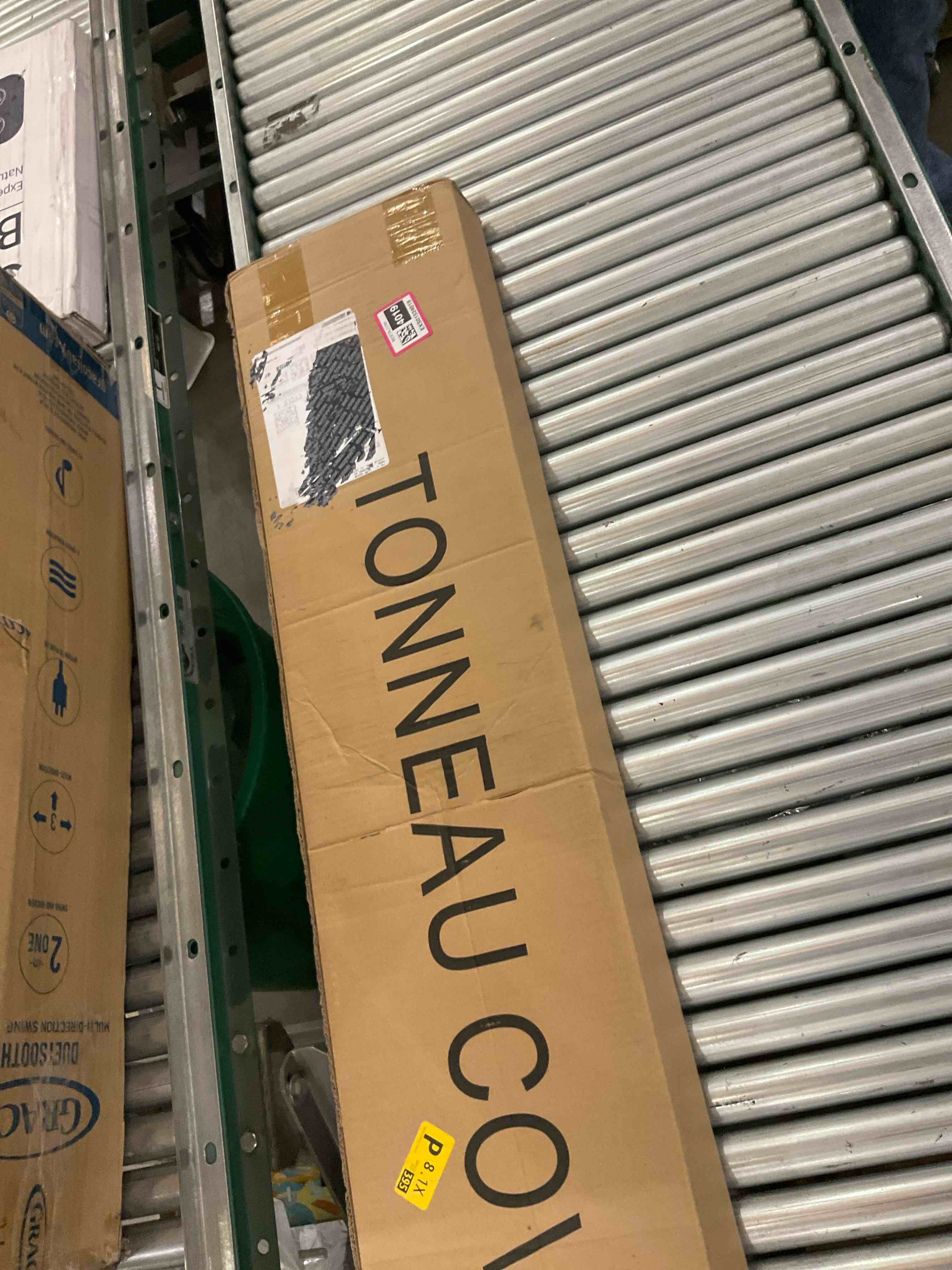 https://s3.amazonaws.com/lotting-images-prod/BargainHunt/EXS01524019_1713811940451.jpeg