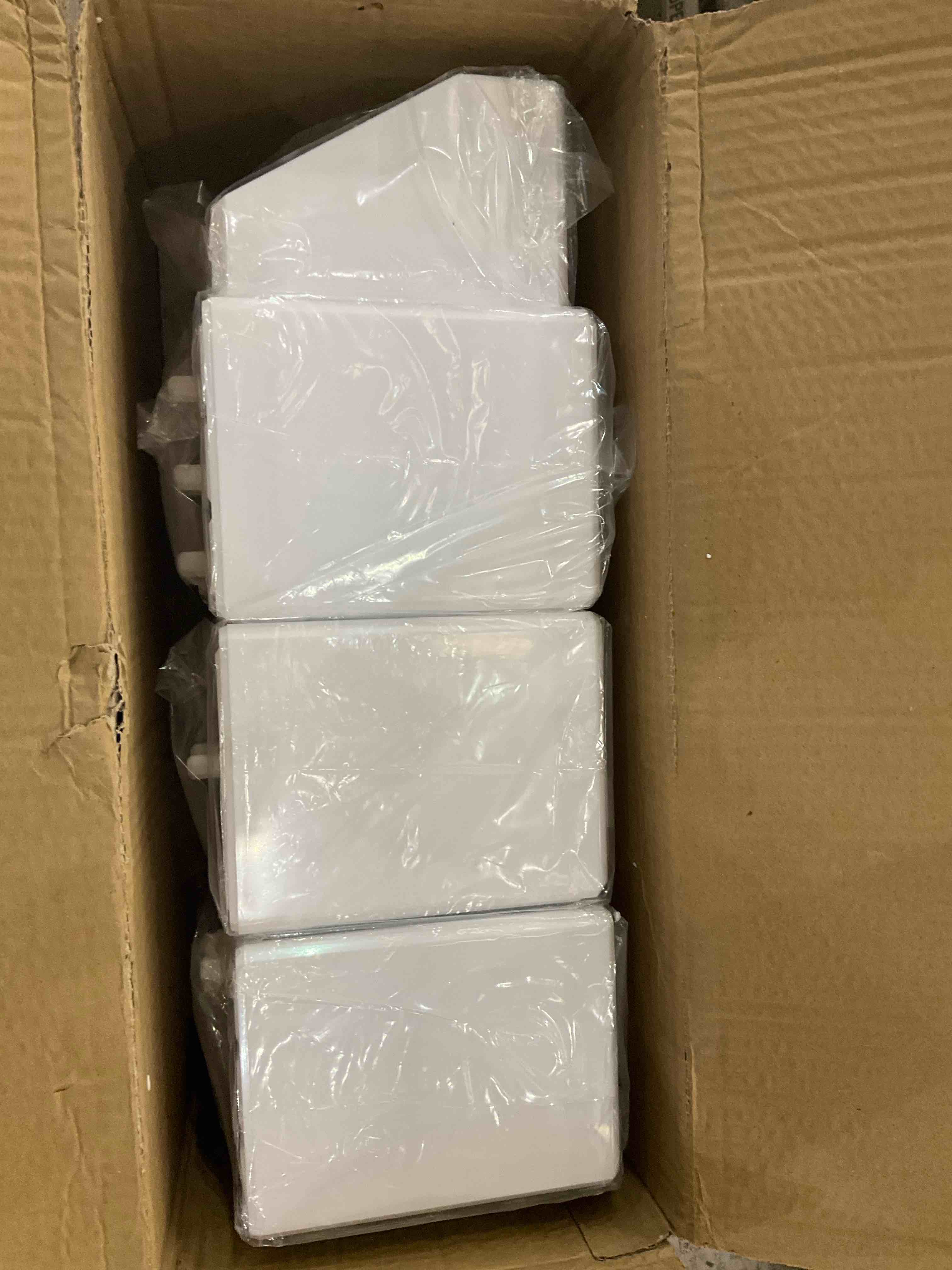 https://s3.amazonaws.com/lotting-images-prod/BargainHunt/EXS01524405_1713965719427.jpeg