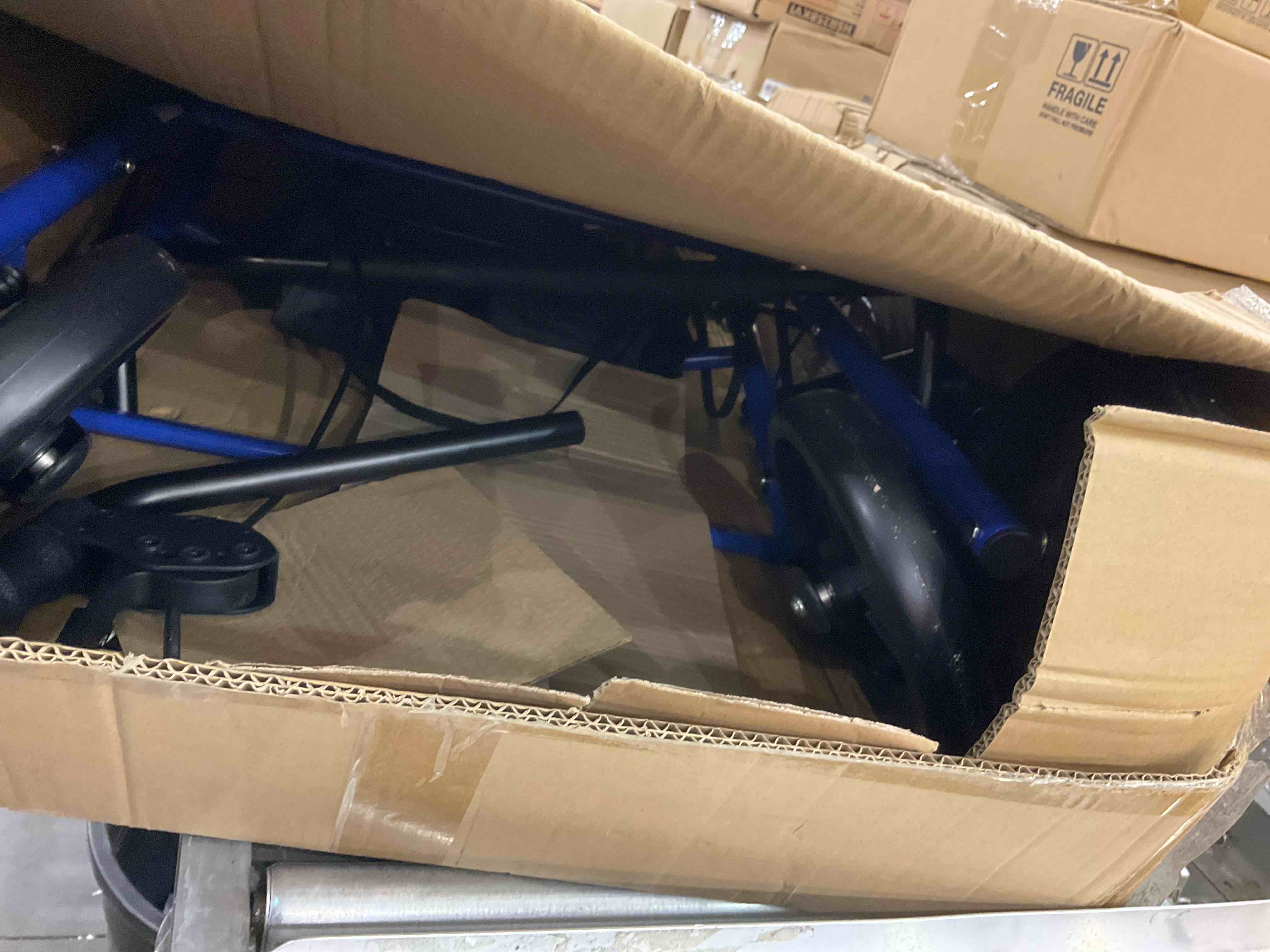 https://s3.amazonaws.com/lotting-images-prod/BargainHunt/EXS01524696_1715097156354.jpeg