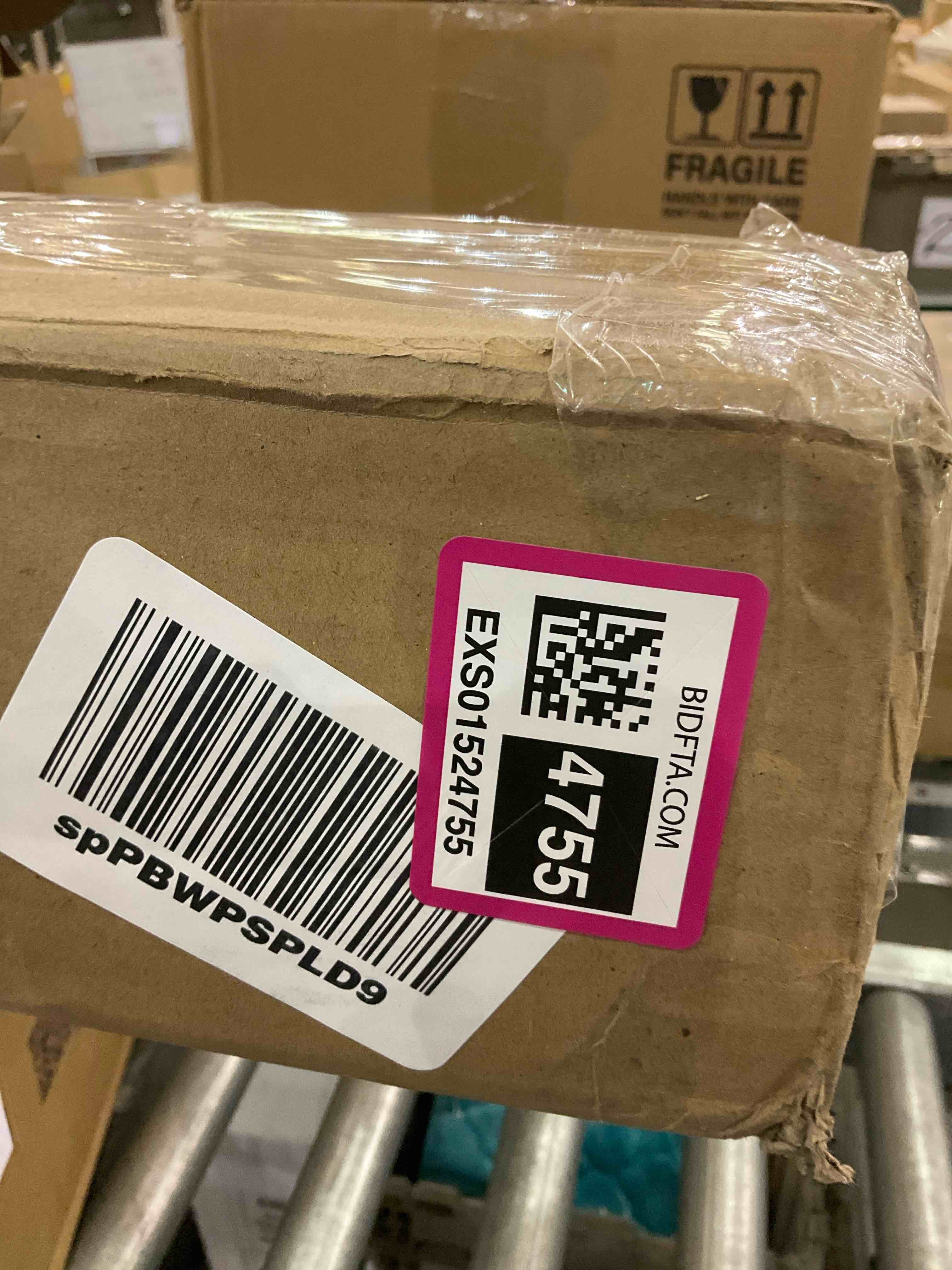 https://s3.amazonaws.com/lotting-images-prod/BargainHunt/EXS01524755_1715107582415.jpeg