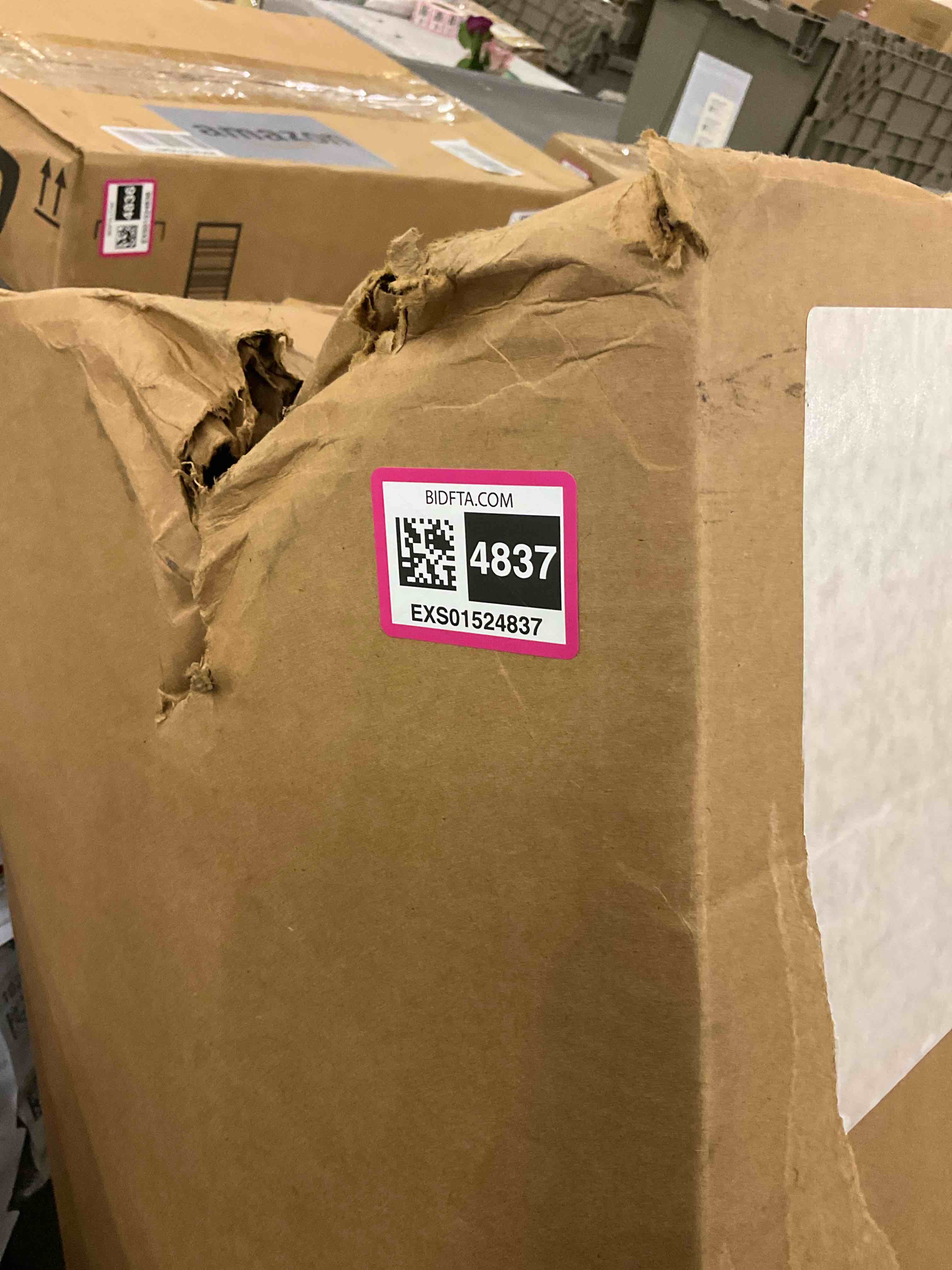 https://s3.amazonaws.com/lotting-images-prod/BargainHunt/EXS01524837_1715181609873.jpeg