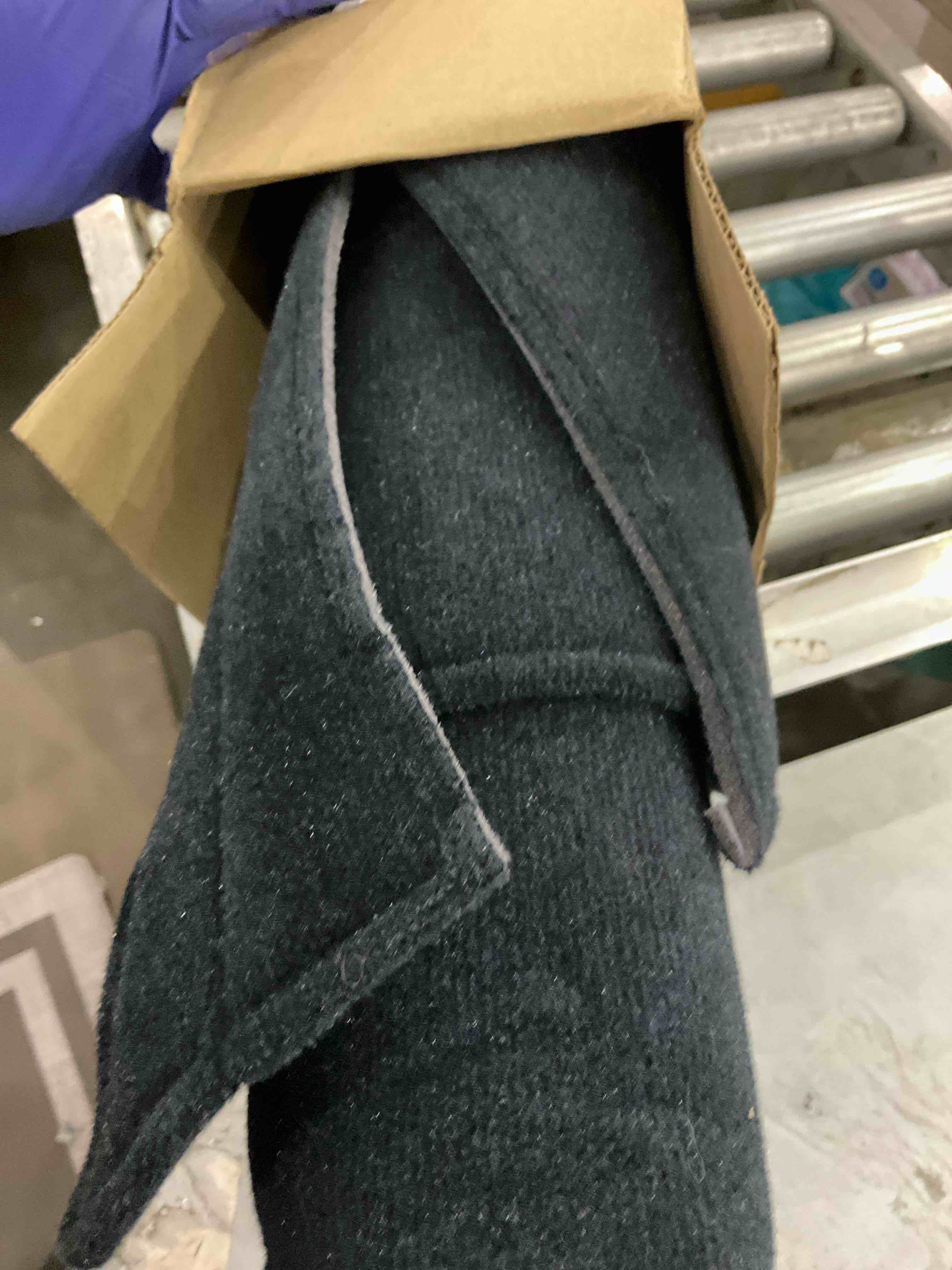 https://s3.amazonaws.com/lotting-images-prod/BargainHunt/EXS01524851_1715182820367.jpeg