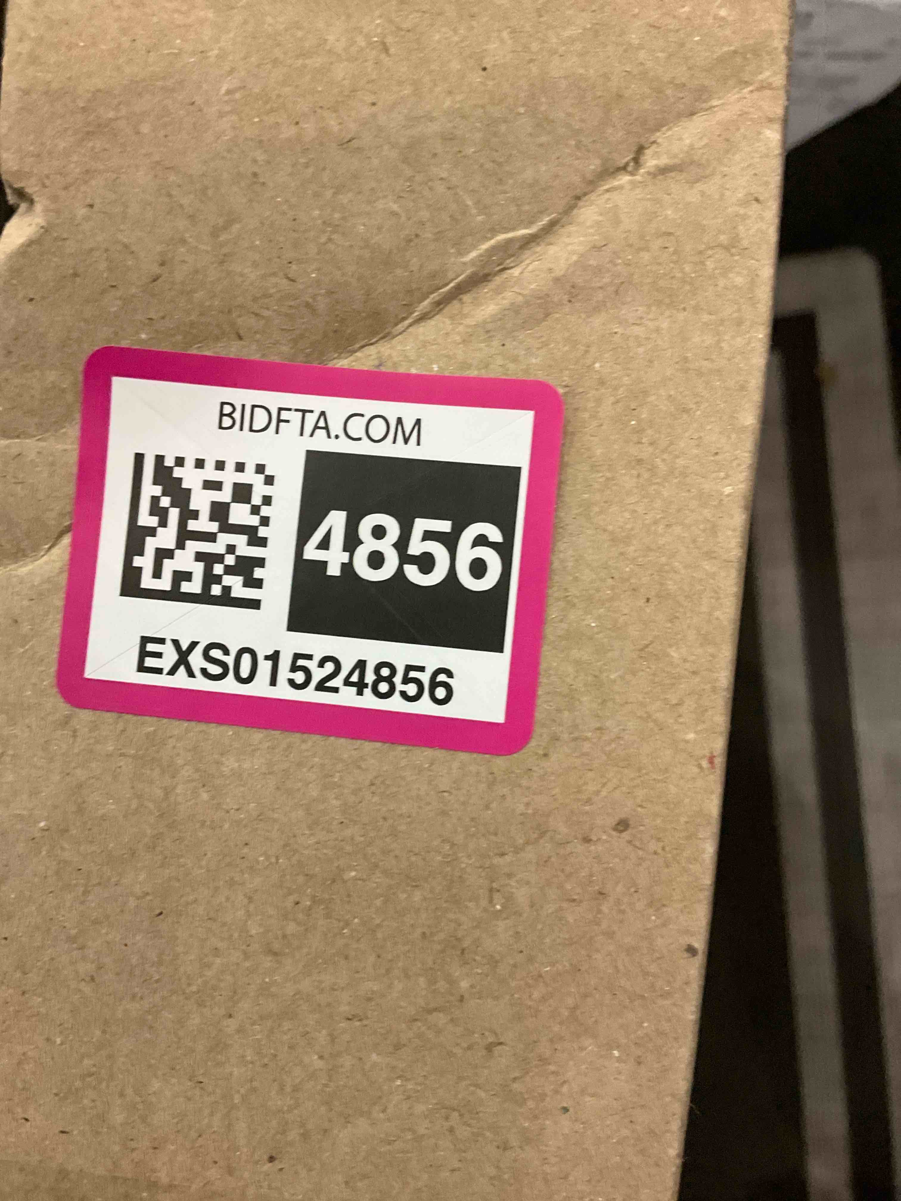 https://s3.amazonaws.com/lotting-images-prod/BargainHunt/EXS01524856_1715183469272.jpeg