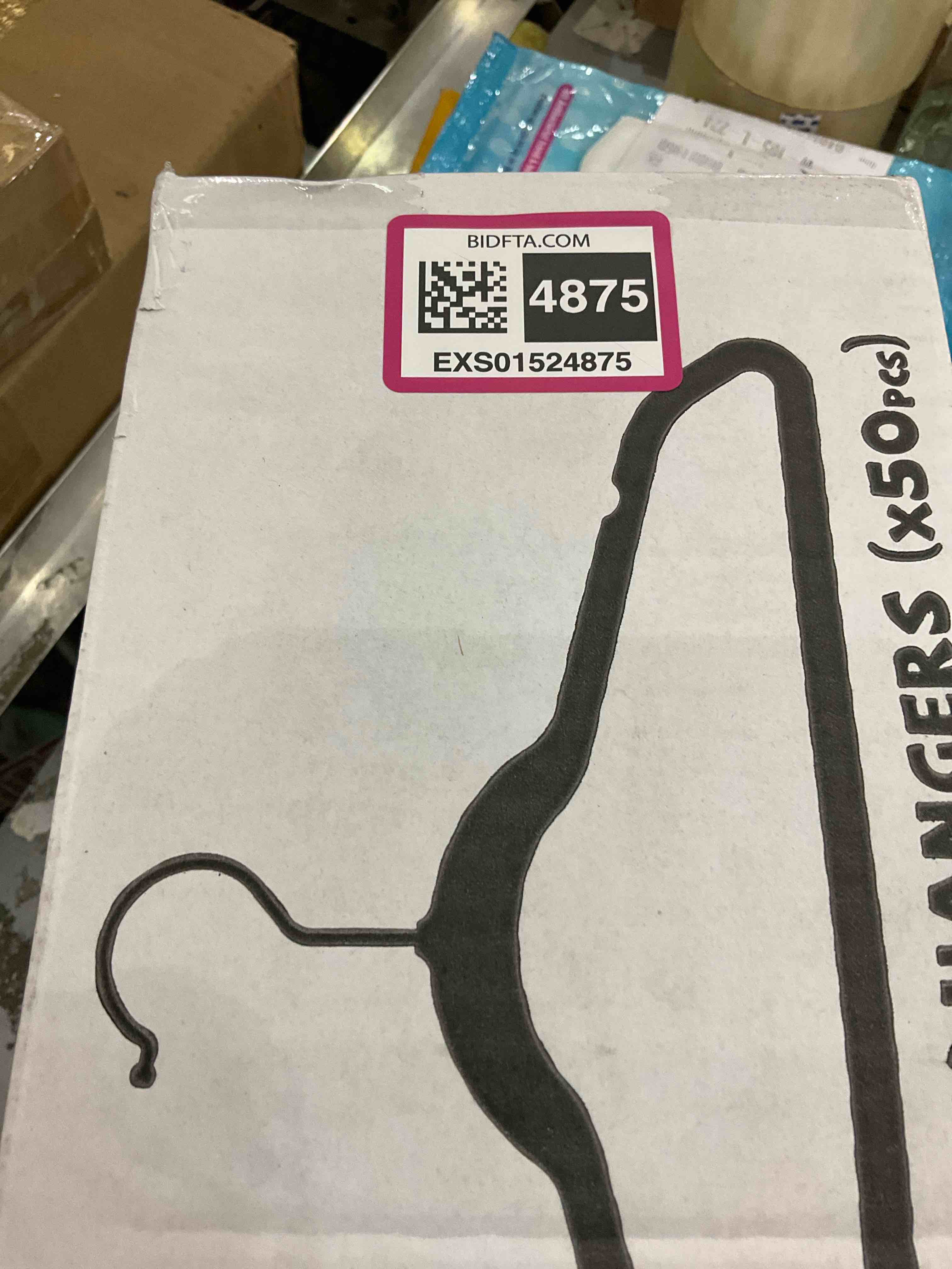 https://s3.amazonaws.com/lotting-images-prod/BargainHunt/EXS01524875_1715187695553.jpeg