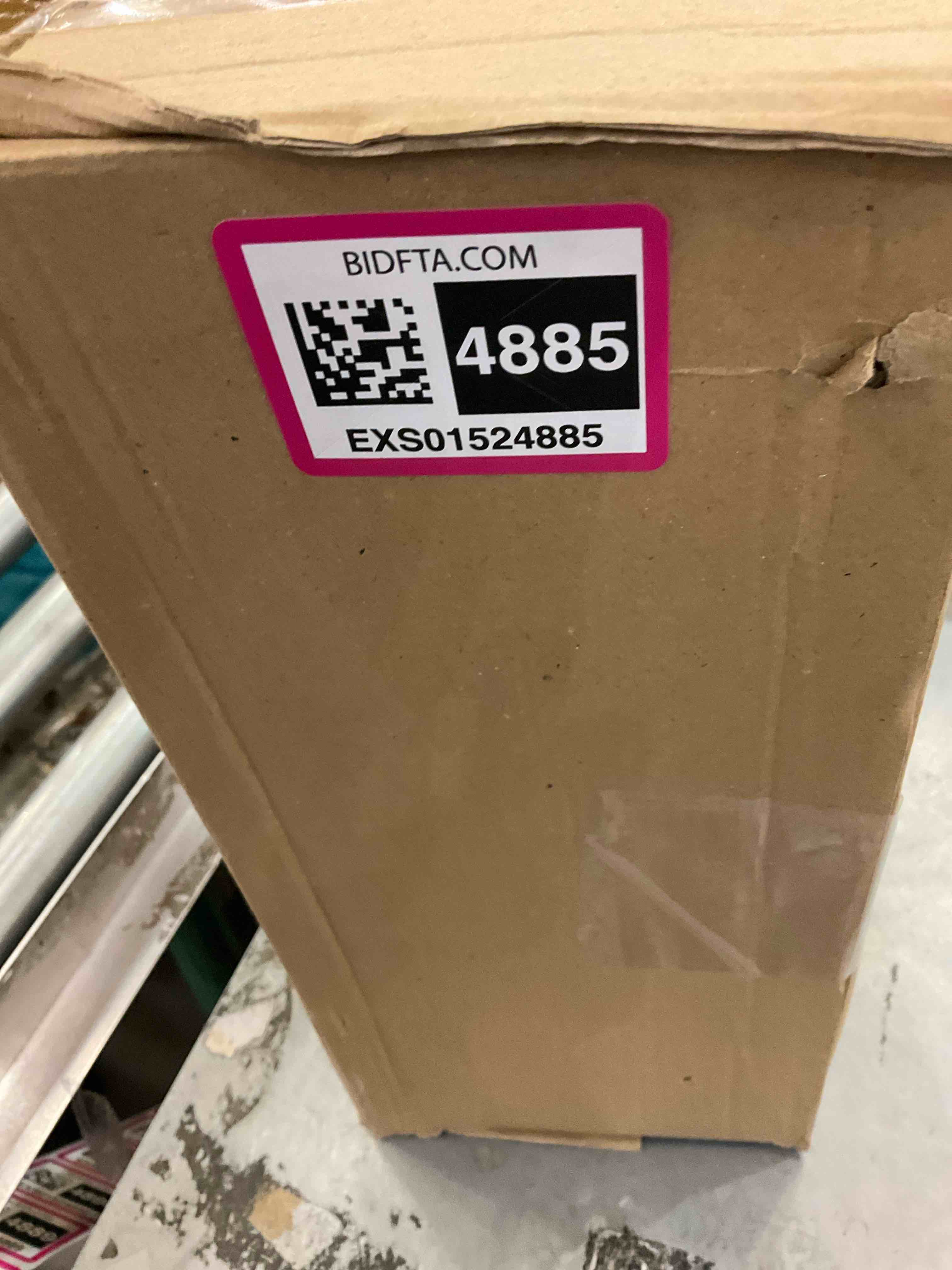 https://s3.amazonaws.com/lotting-images-prod/BargainHunt/EXS01524885_1715188638642.jpeg