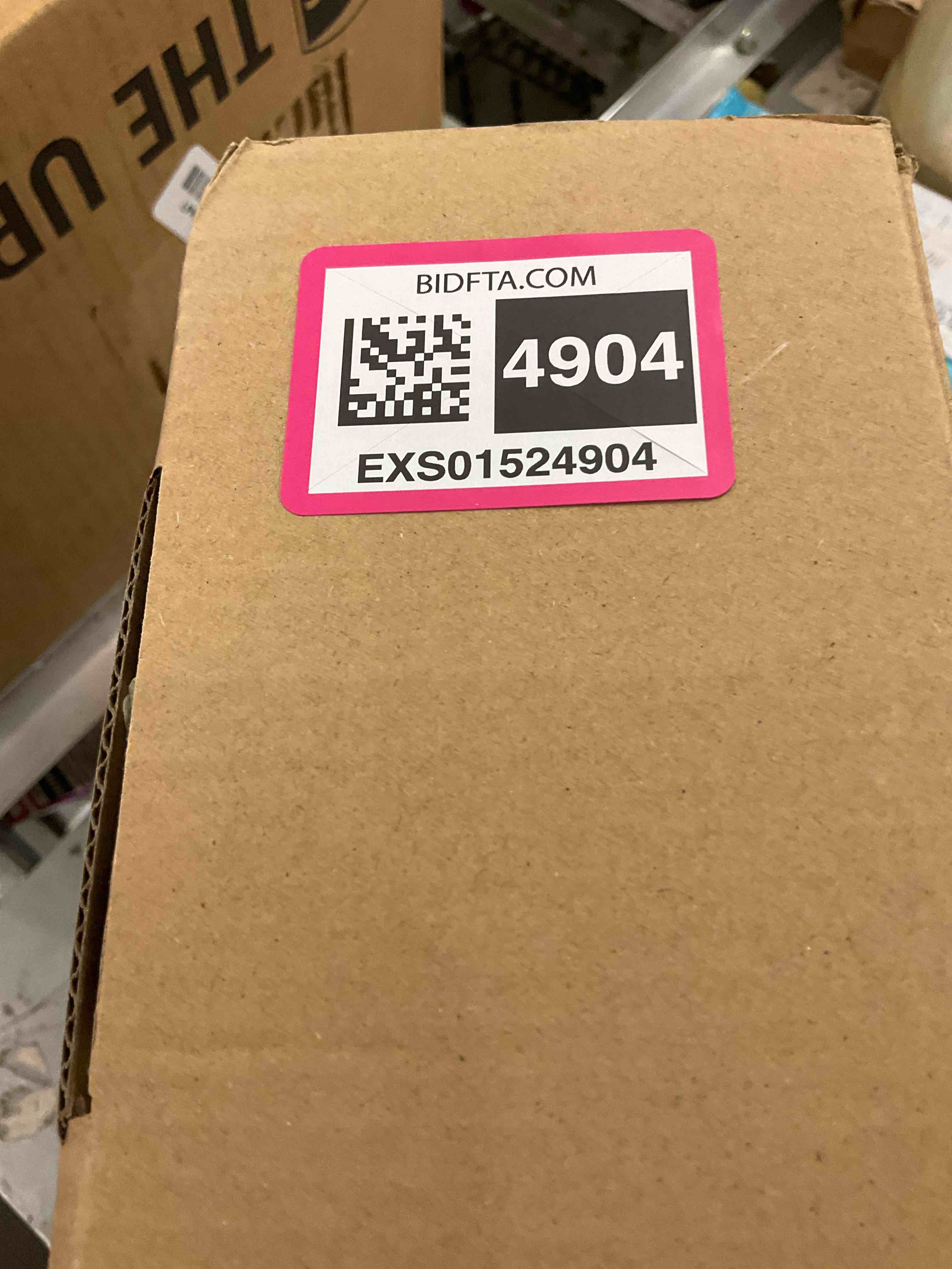https://s3.amazonaws.com/lotting-images-prod/BargainHunt/EXS01524904_1715193066569.jpeg