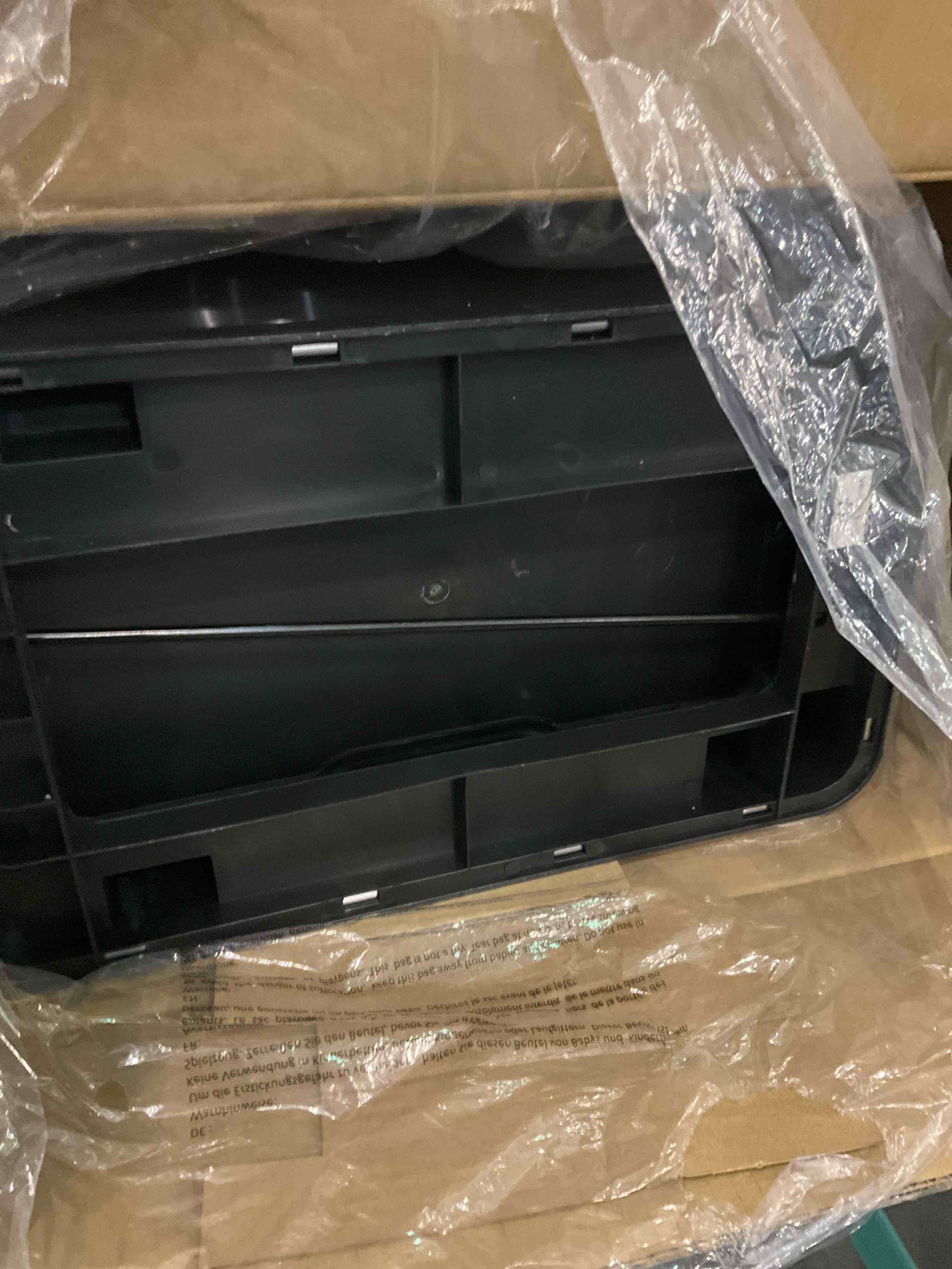 https://s3.amazonaws.com/lotting-images-prod/BargainHunt/EXS01524956_1715340311126.jpeg