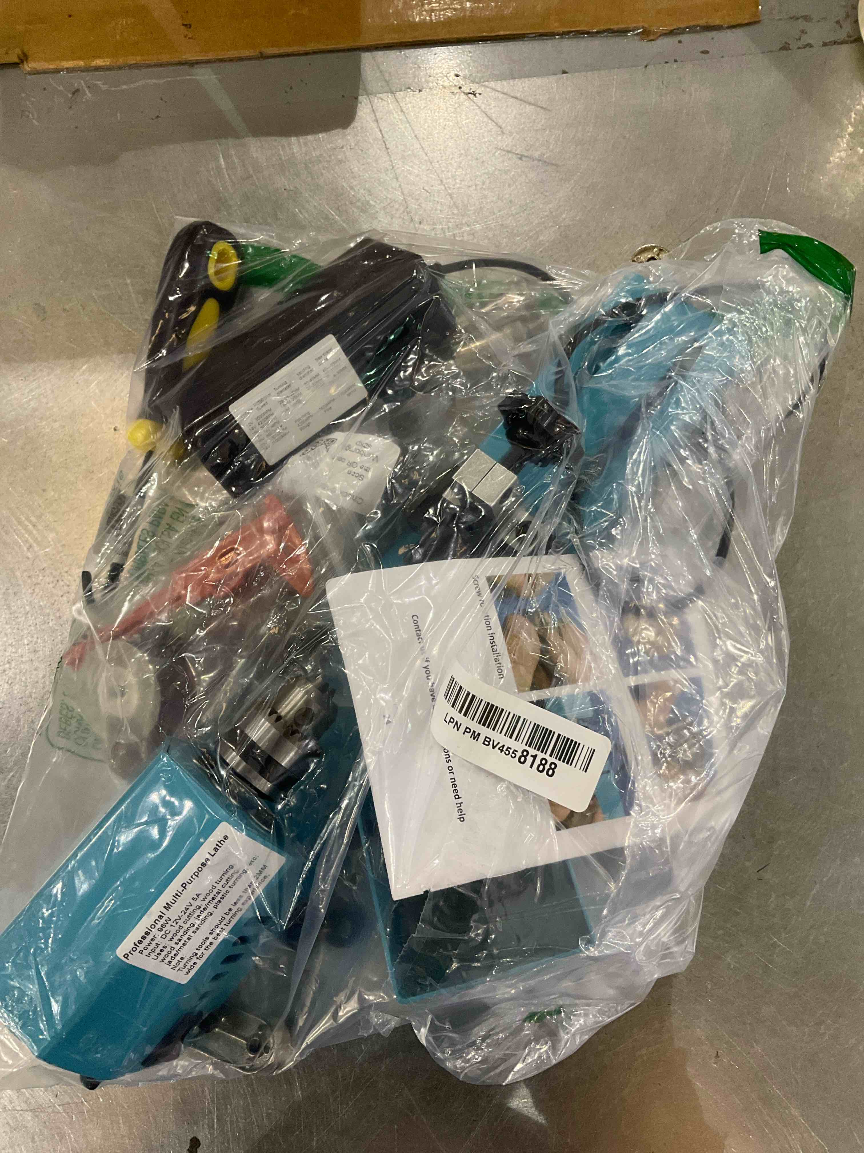 https://s3.amazonaws.com/lotting-images-prod/BargainHunt/EXS01525033_1713879078184.jpeg