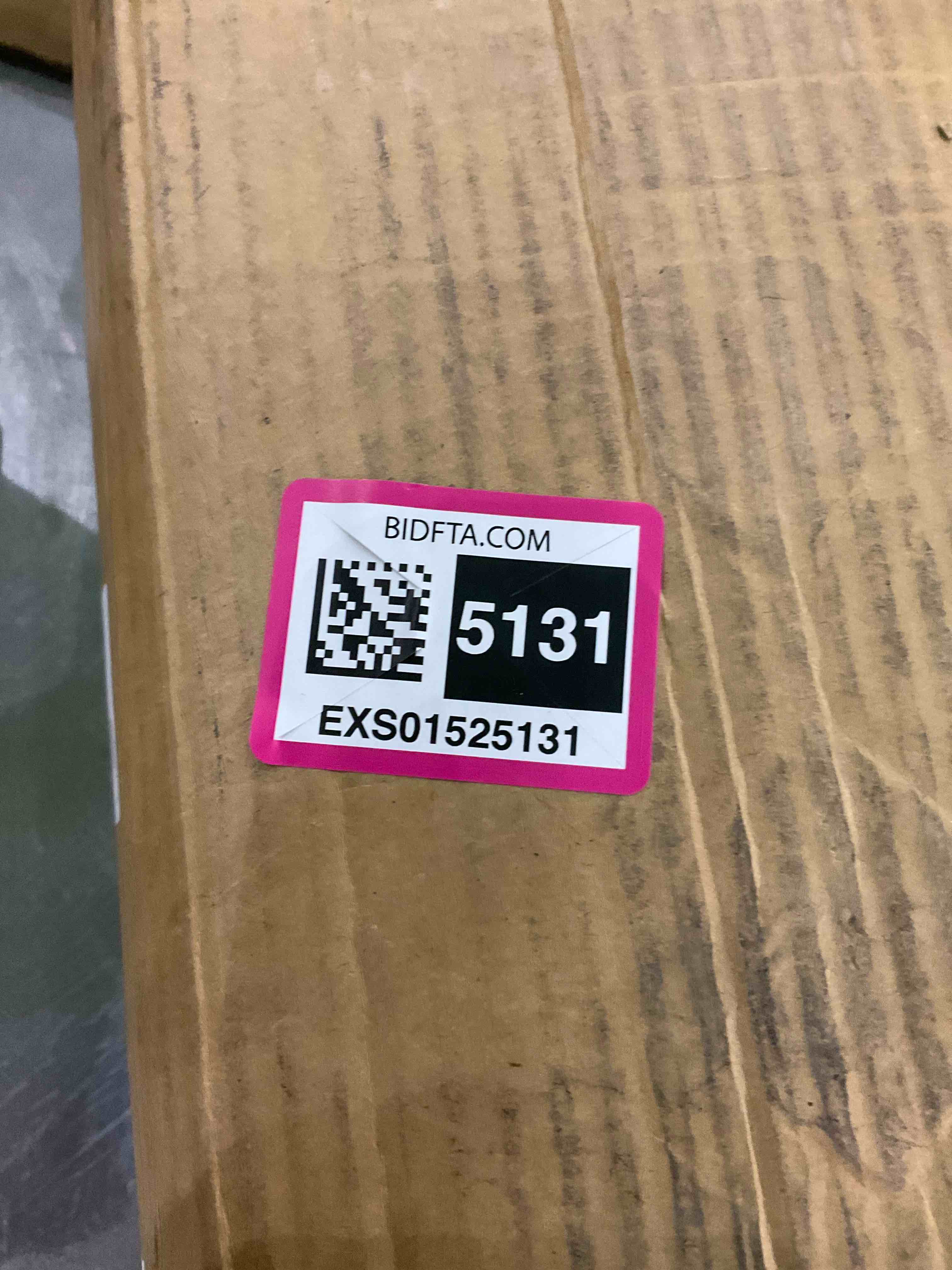 https://s3.amazonaws.com/lotting-images-prod/BargainHunt/EXS01525131_1713957331117.jpeg