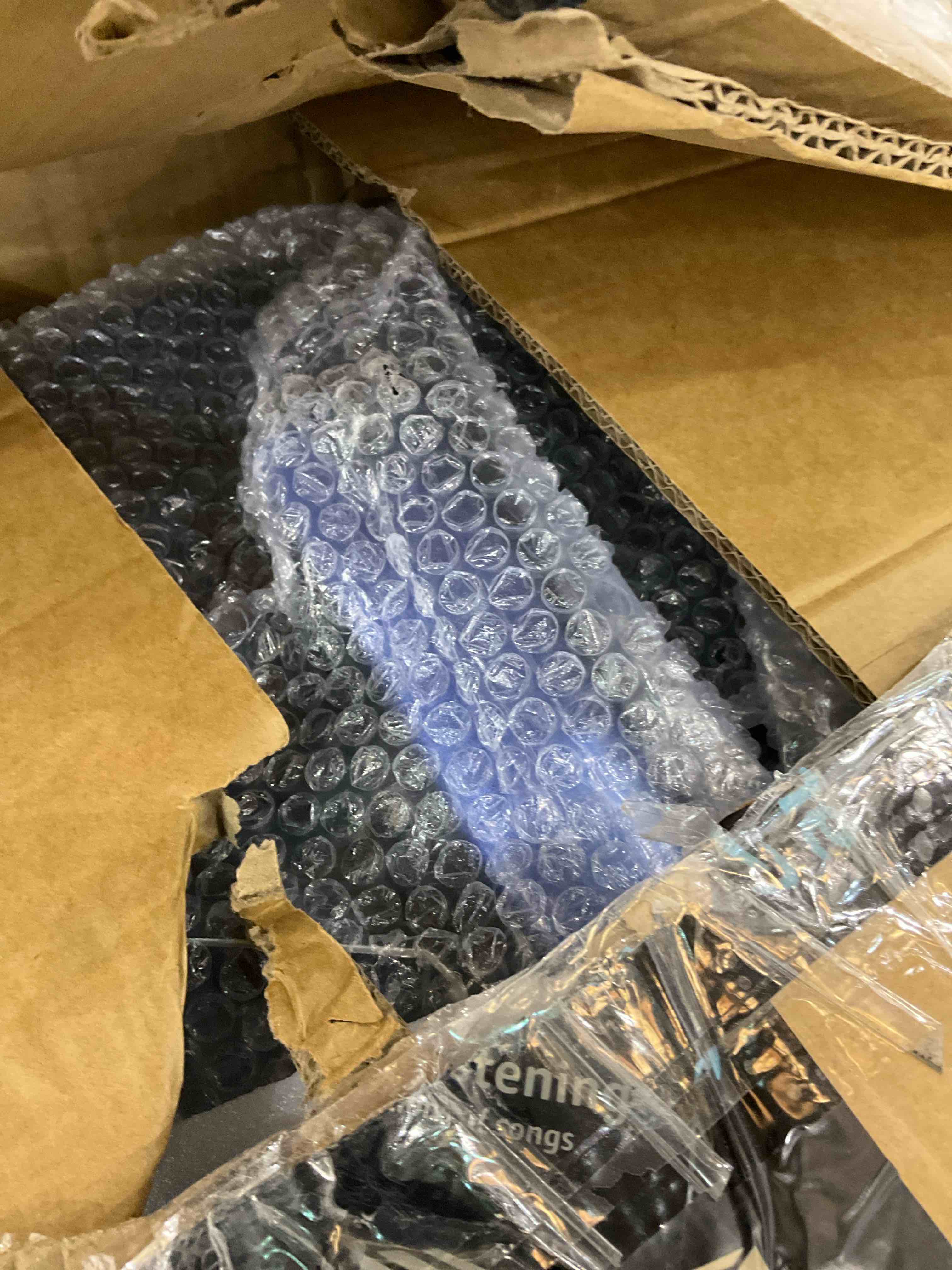 https://s3.amazonaws.com/lotting-images-prod/BargainHunt/EXS01525352_1714055167317.jpeg