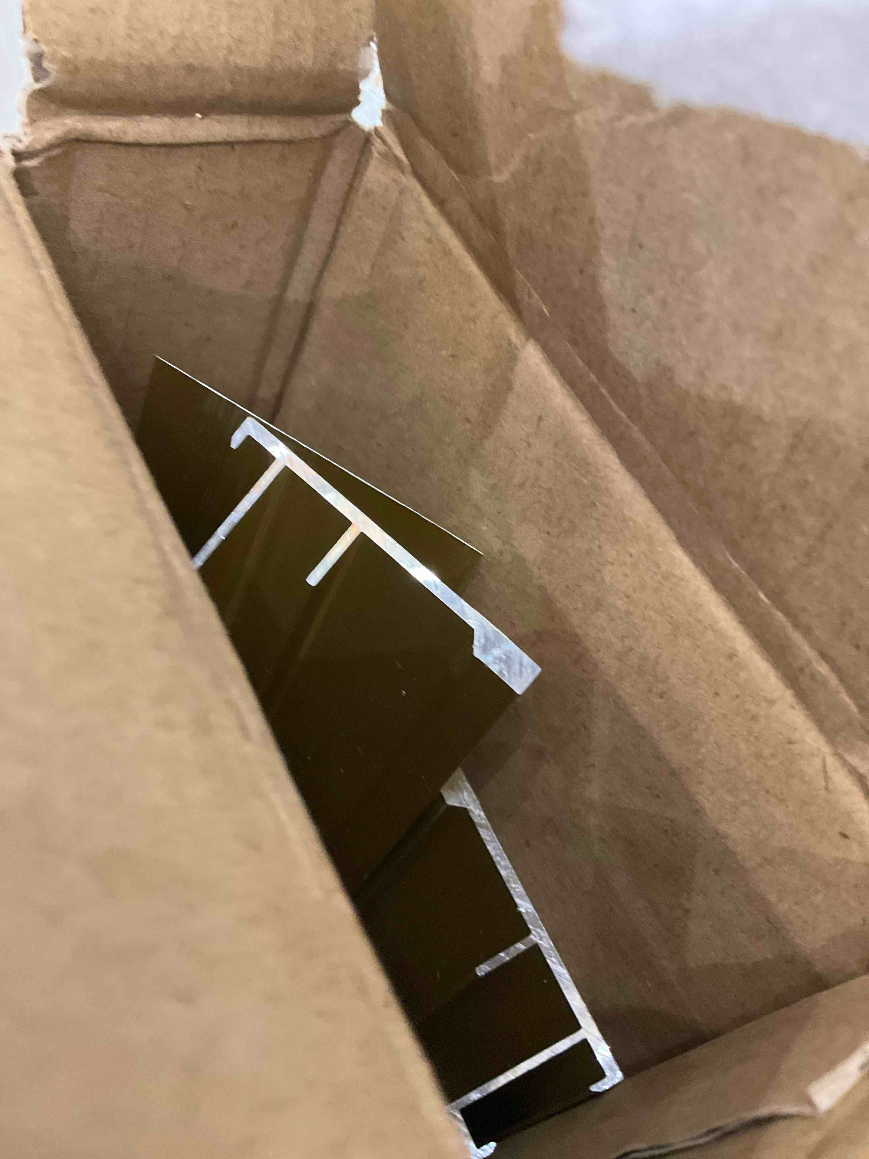 FOLKOR Floating Frame for 16x20 Canvas Paintings, DIY Metal Canvas Frame with 1.5" Deep, Modern Floater Frame for Oil Paintings Portrait Landscape Living Room Bedroom Home Office Wall Art Decor (Gold)