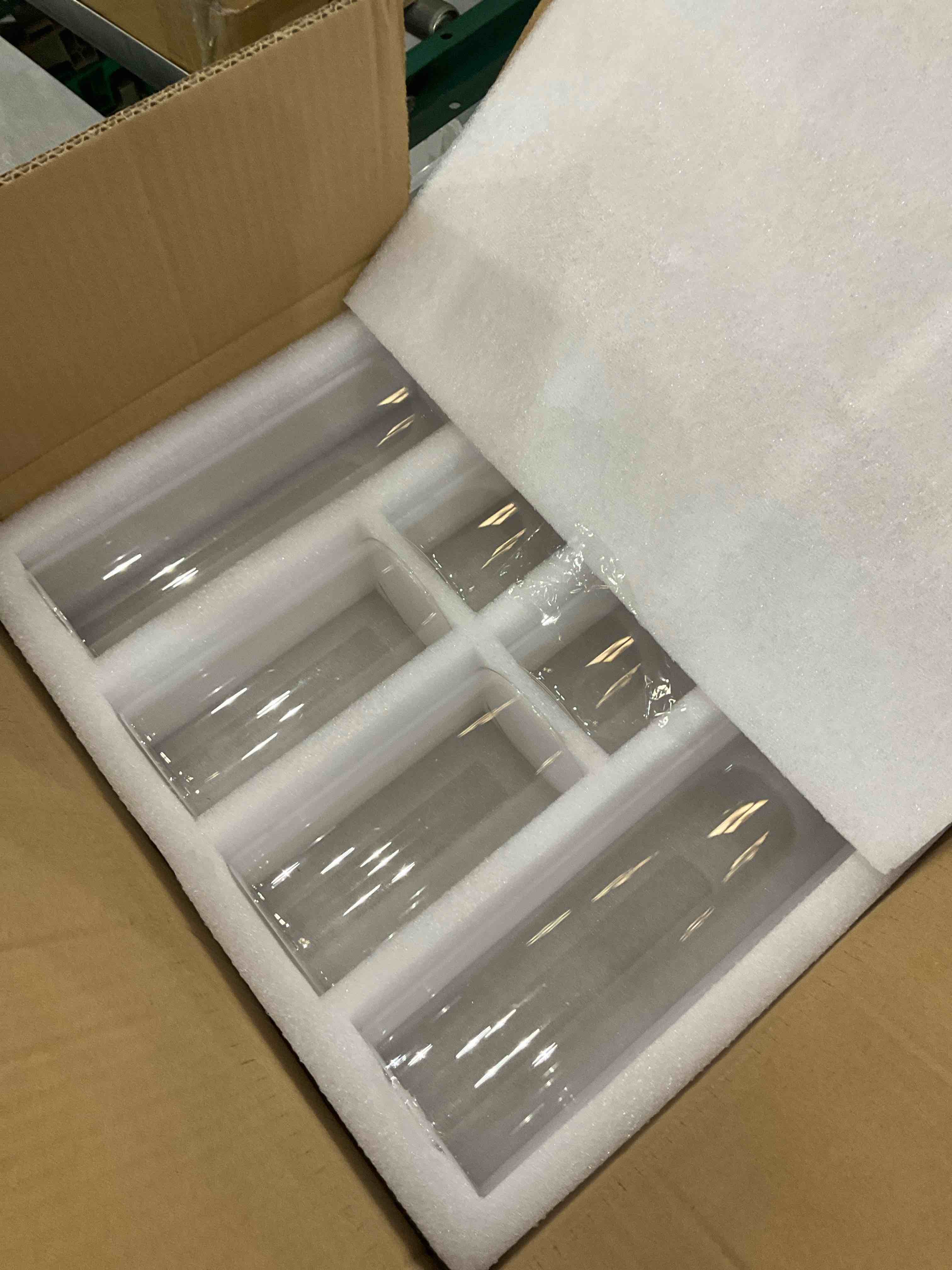 https://s3.amazonaws.com/lotting-images-prod/BargainHunt/EXS01525581_1715355309063.jpeg