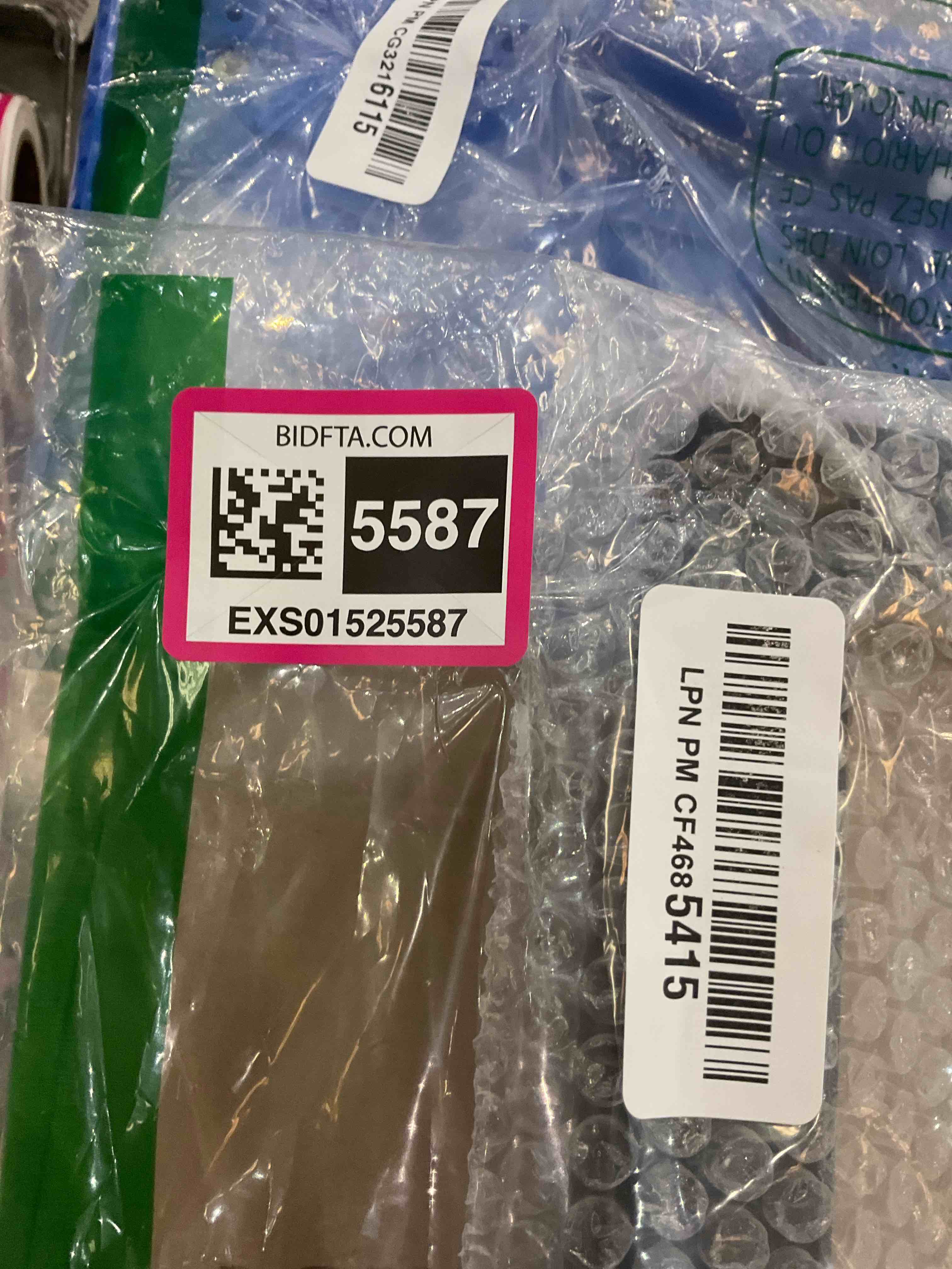 https://s3.amazonaws.com/lotting-images-prod/BargainHunt/EXS01525587_1715355915737.jpeg