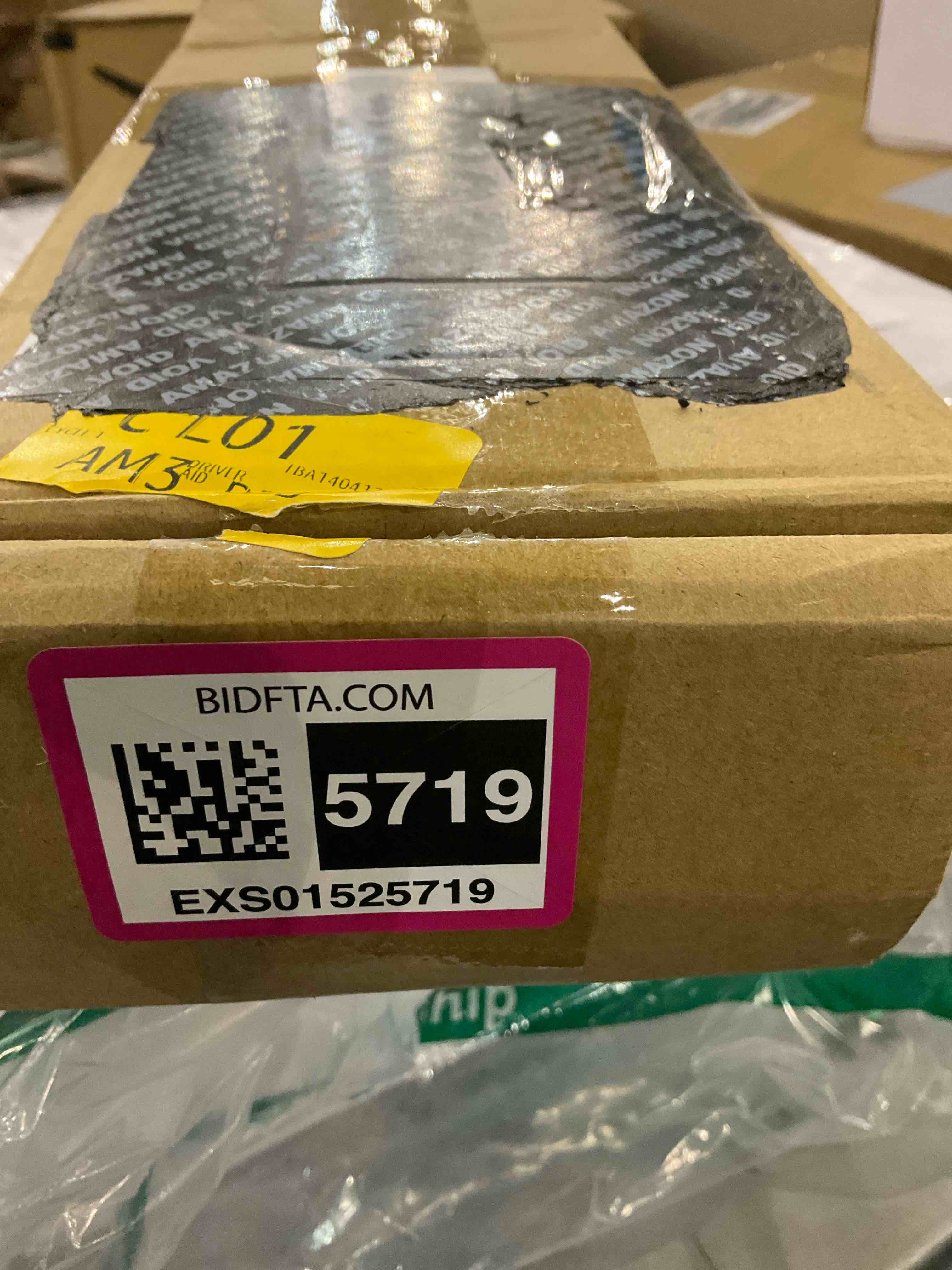 https://s3.amazonaws.com/lotting-images-prod/BargainHunt/EXS01525719_1715601753766.jpeg