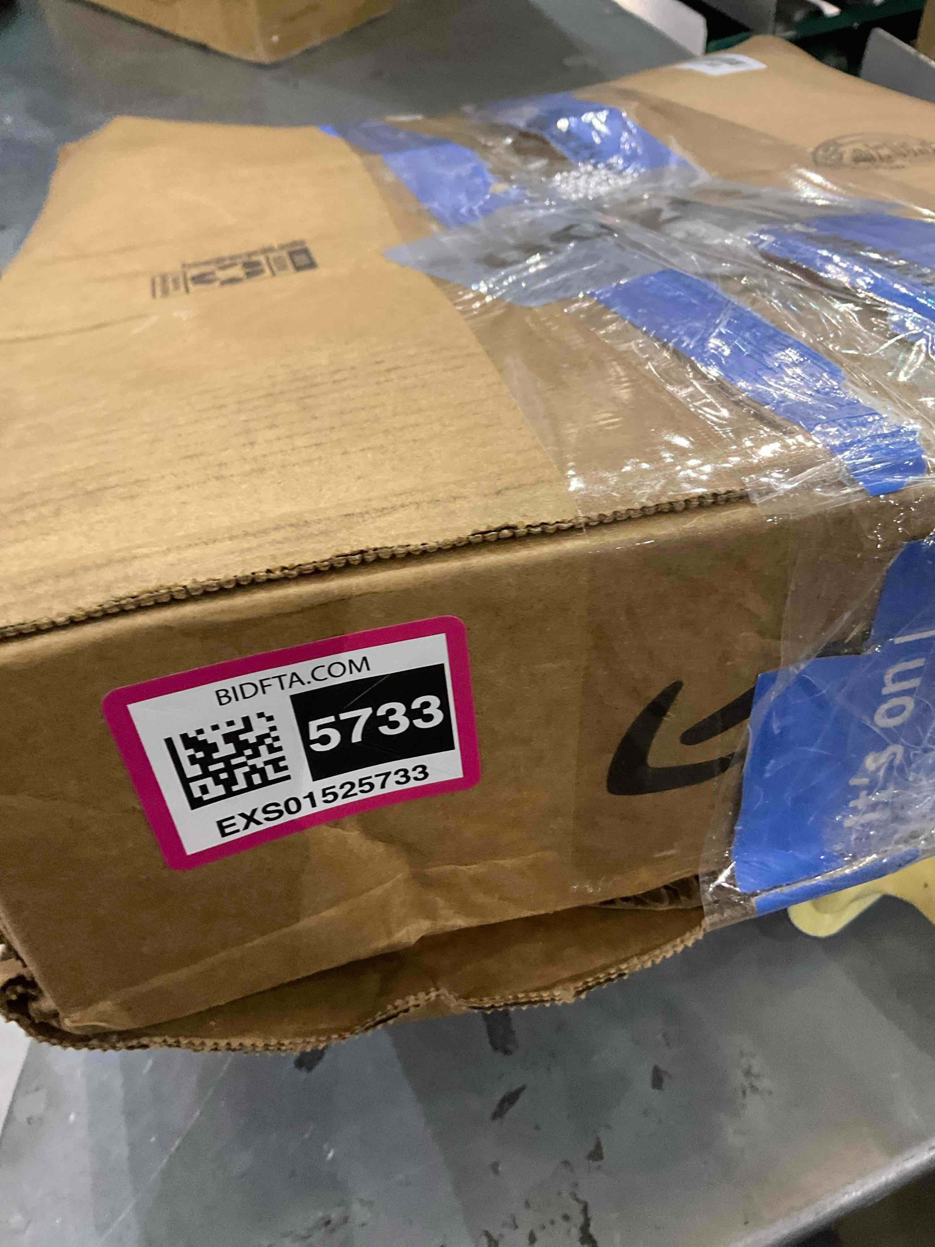 https://s3.amazonaws.com/lotting-images-prod/BargainHunt/EXS01525733_1715602885399.jpeg