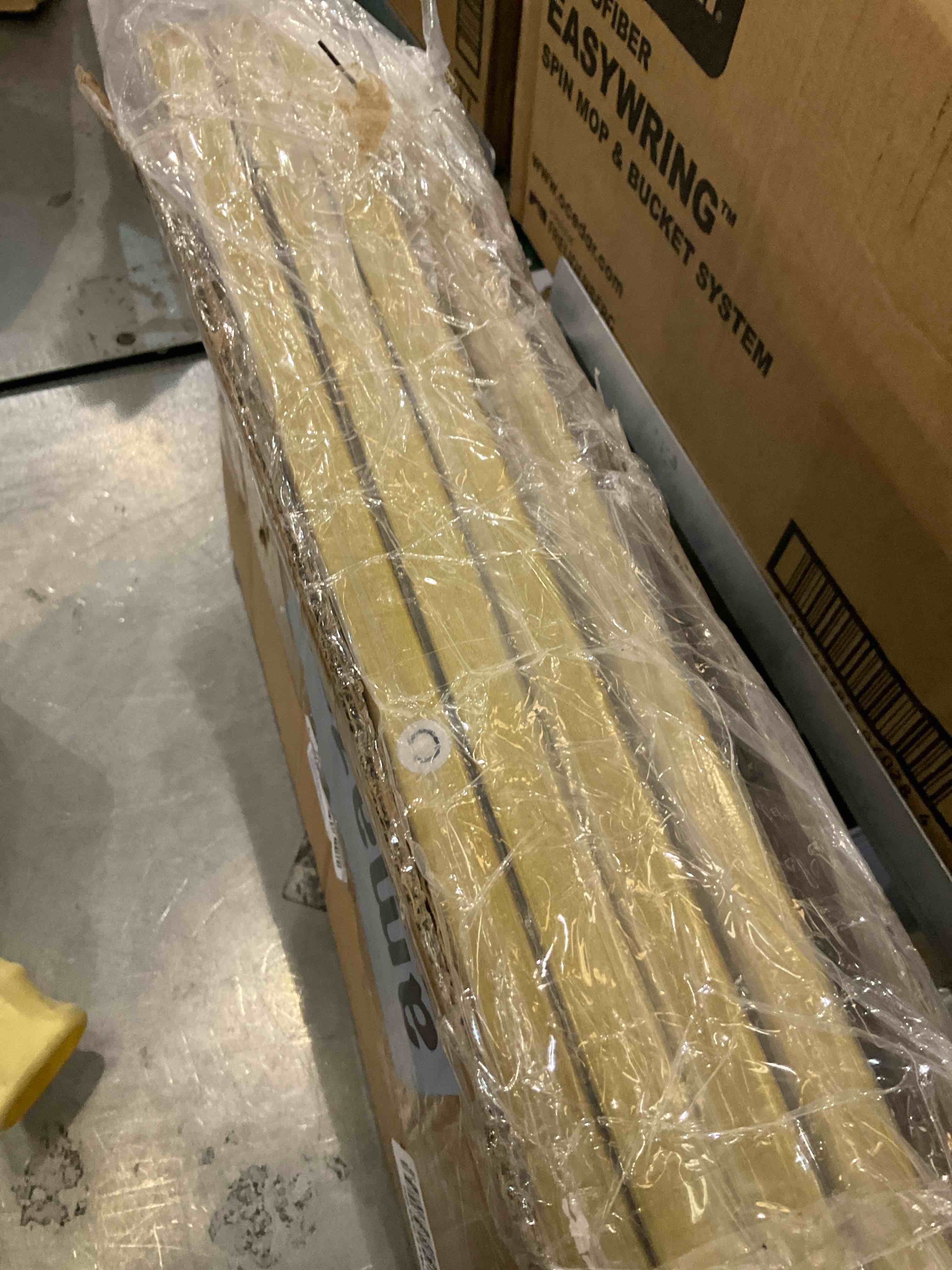 https://s3.amazonaws.com/lotting-images-prod/BargainHunt/EXS01525814_1715610782299.jpeg