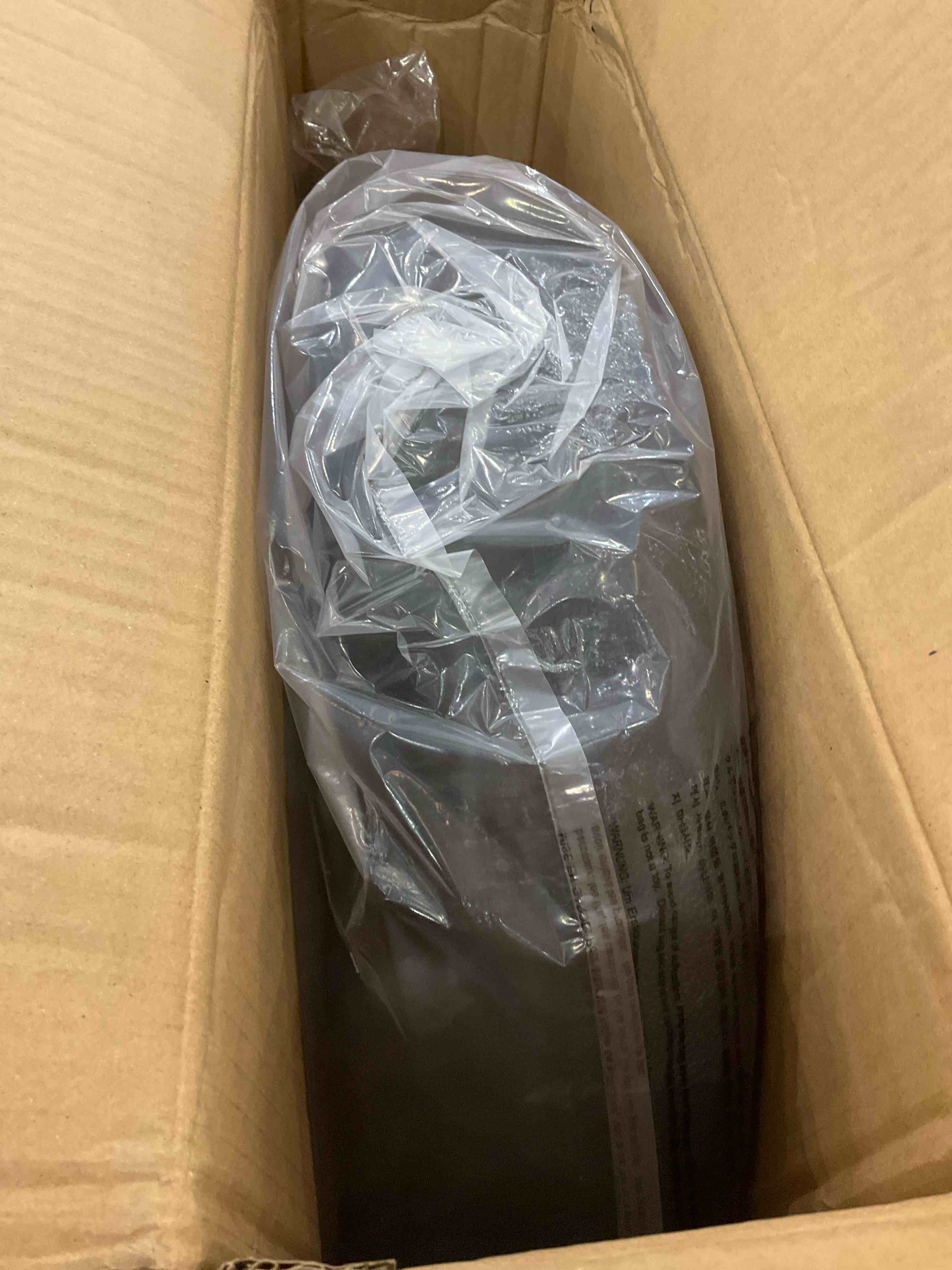 https://s3.amazonaws.com/lotting-images-prod/BargainHunt/EXS01525837_1715613044251.jpeg