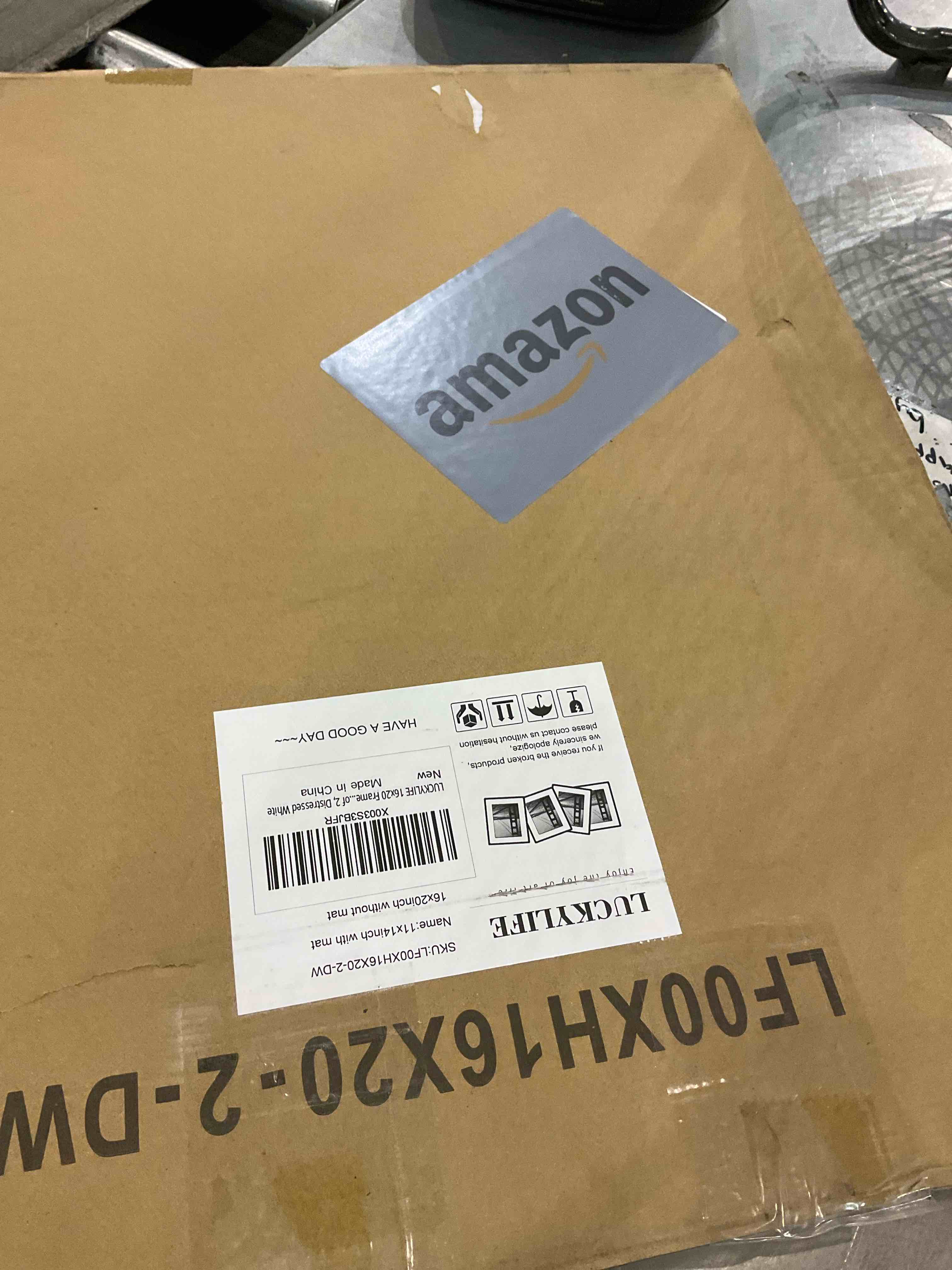 https://s3.amazonaws.com/lotting-images-prod/BargainHunt/EXS01526295_1713871540297.jpeg