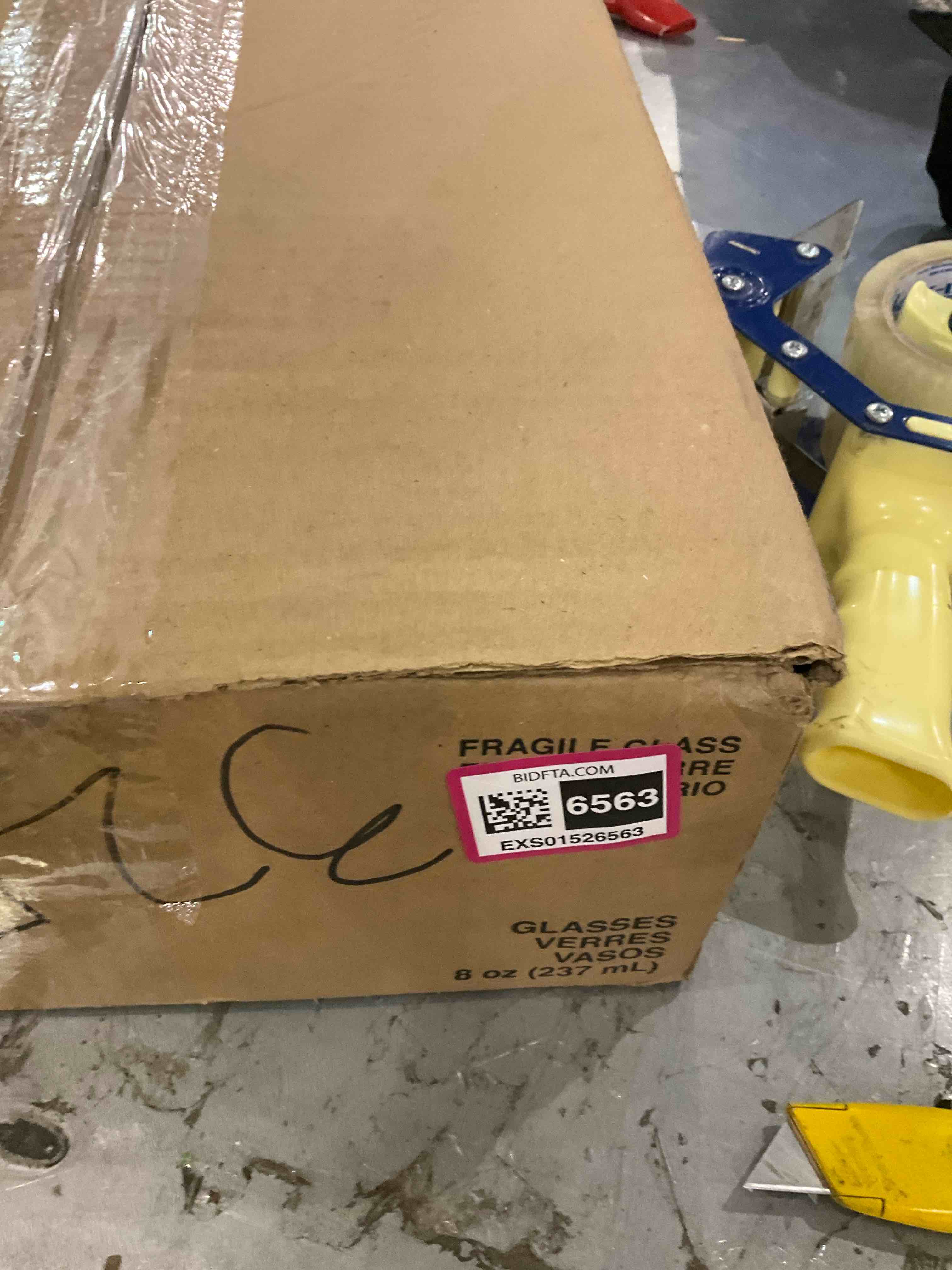 https://s3.amazonaws.com/lotting-images-prod/BargainHunt/EXS01526563_1714137853662.jpeg