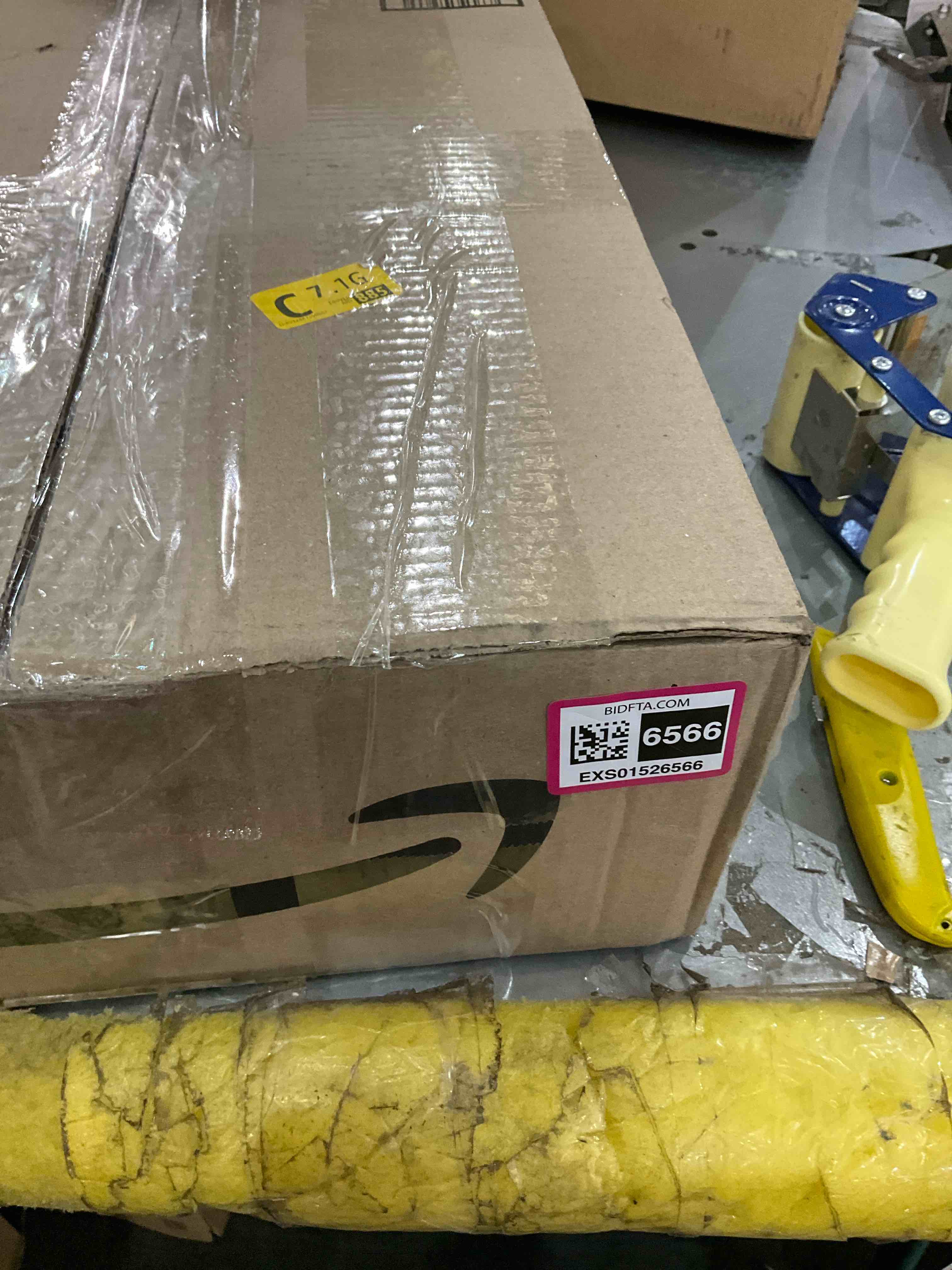 https://s3.amazonaws.com/lotting-images-prod/BargainHunt/EXS01526566_1714138071868.jpeg
