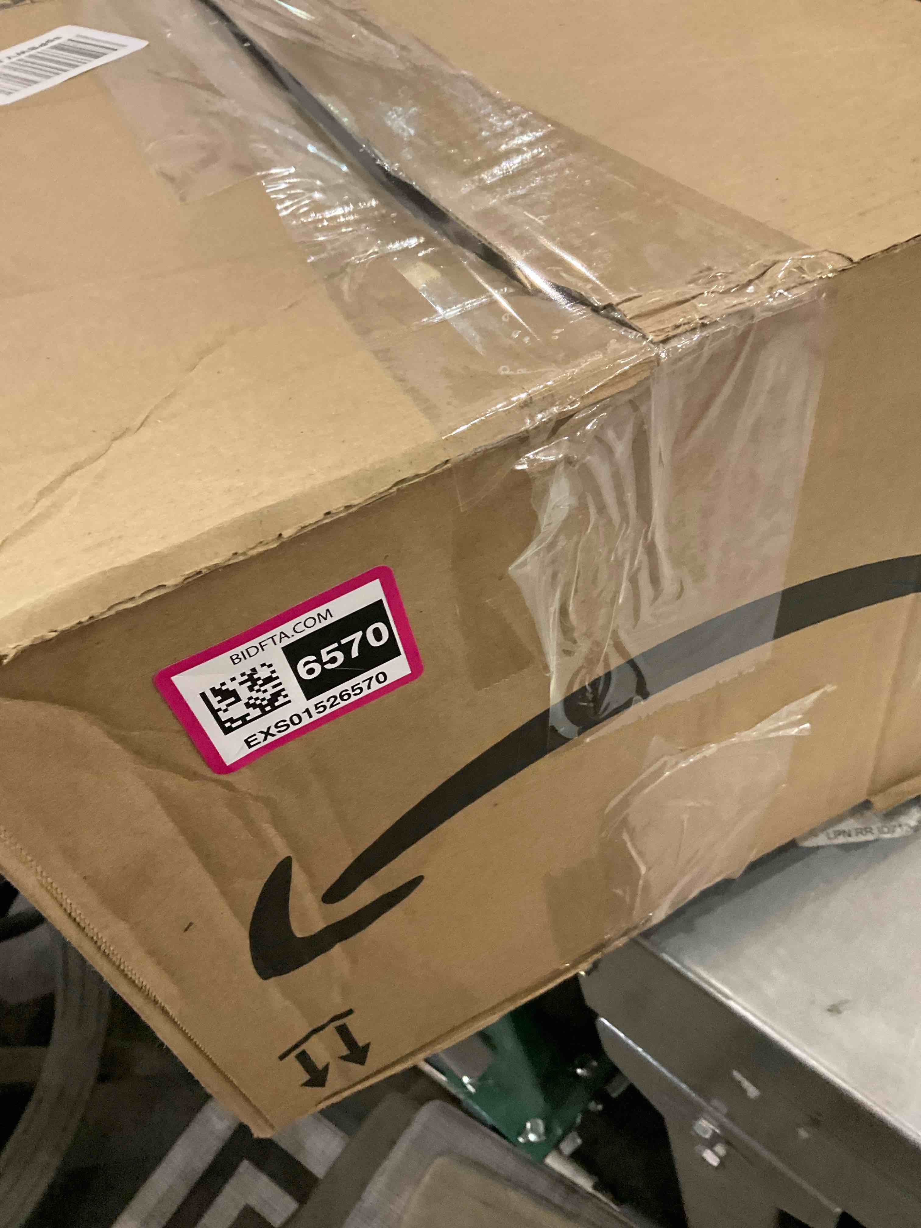 https://s3.amazonaws.com/lotting-images-prod/BargainHunt/EXS01526570_1714138535076.jpeg