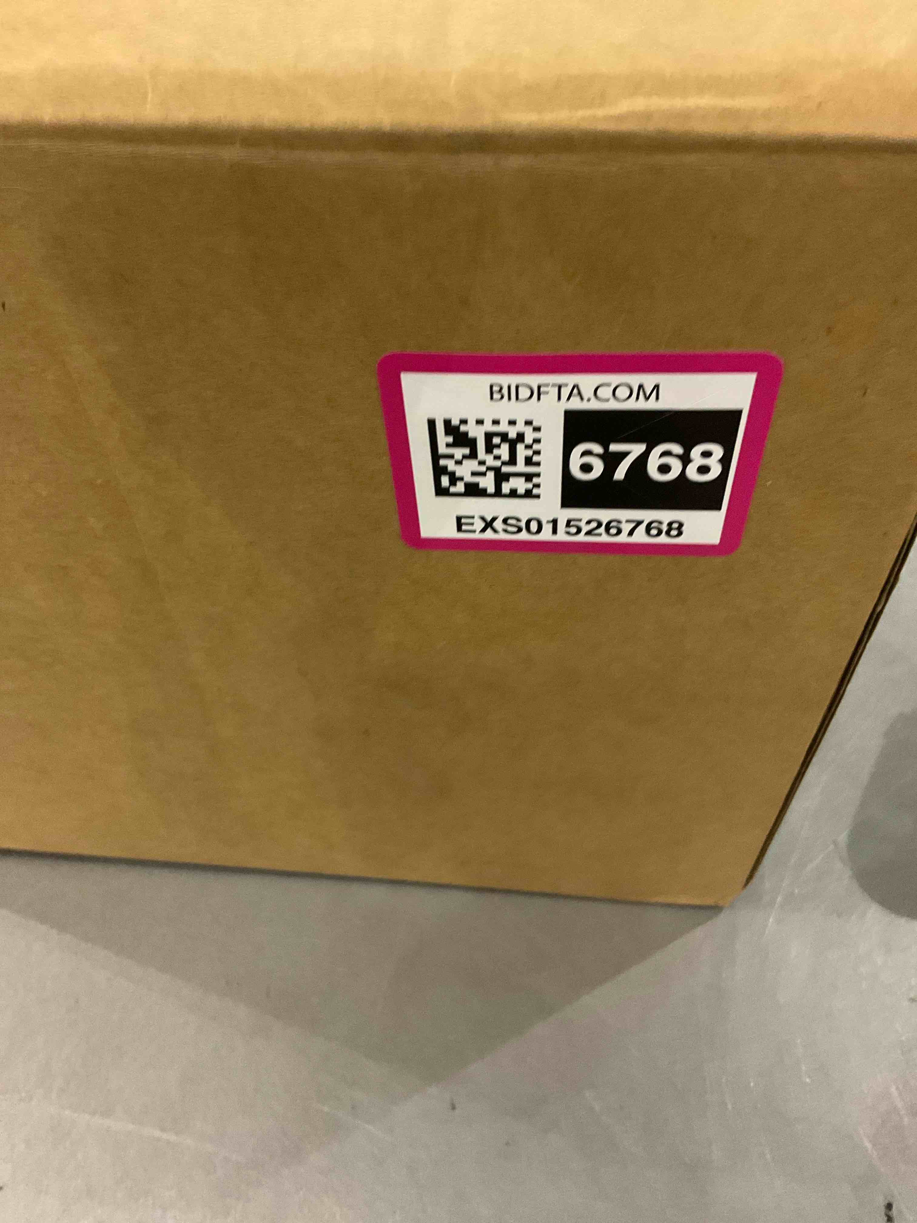 https://s3.amazonaws.com/lotting-images-prod/BargainHunt/EXS01526768_1714395268447.jpeg