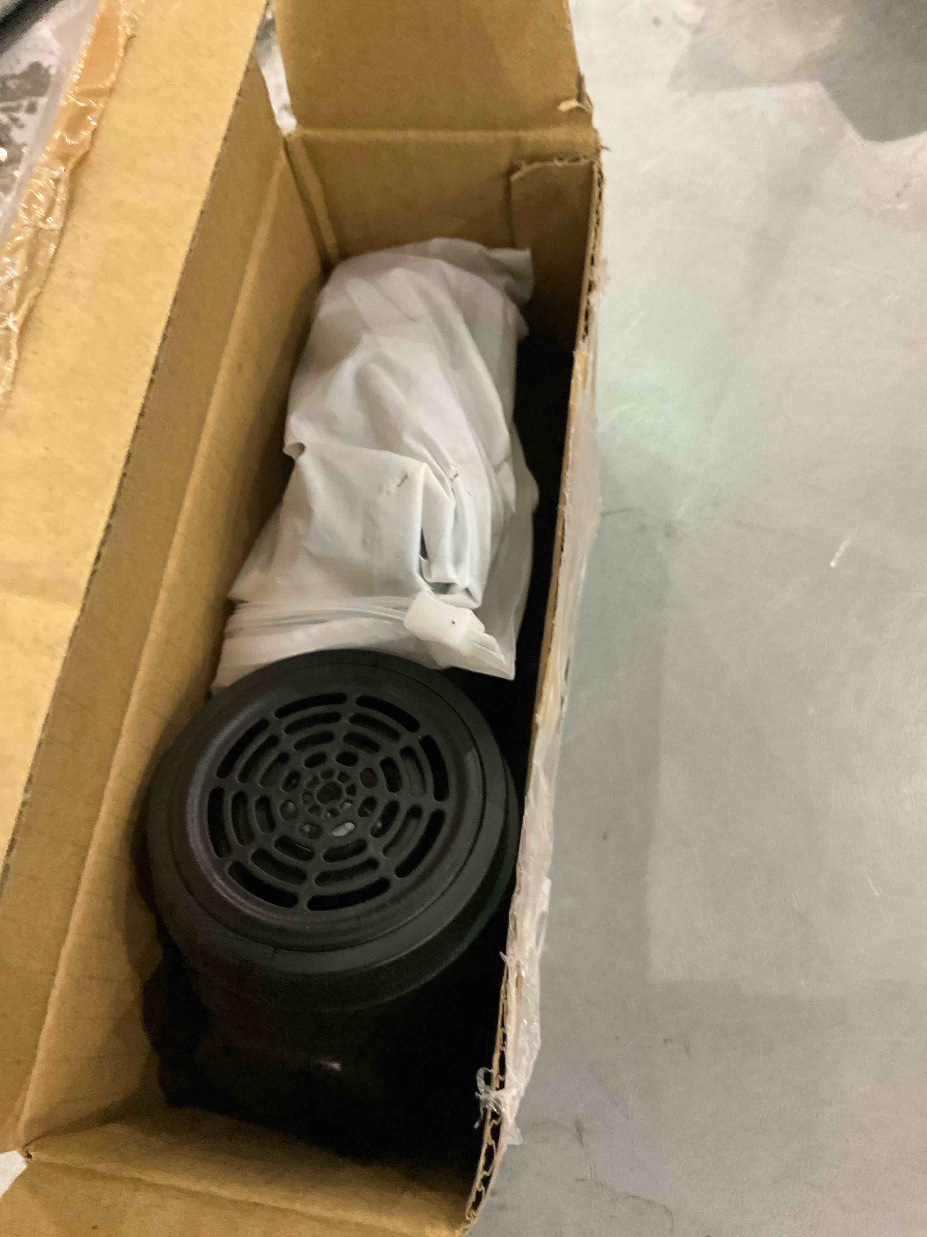 https://s3.amazonaws.com/lotting-images-prod/BargainHunt/EXS01526771_1714394862369.jpeg