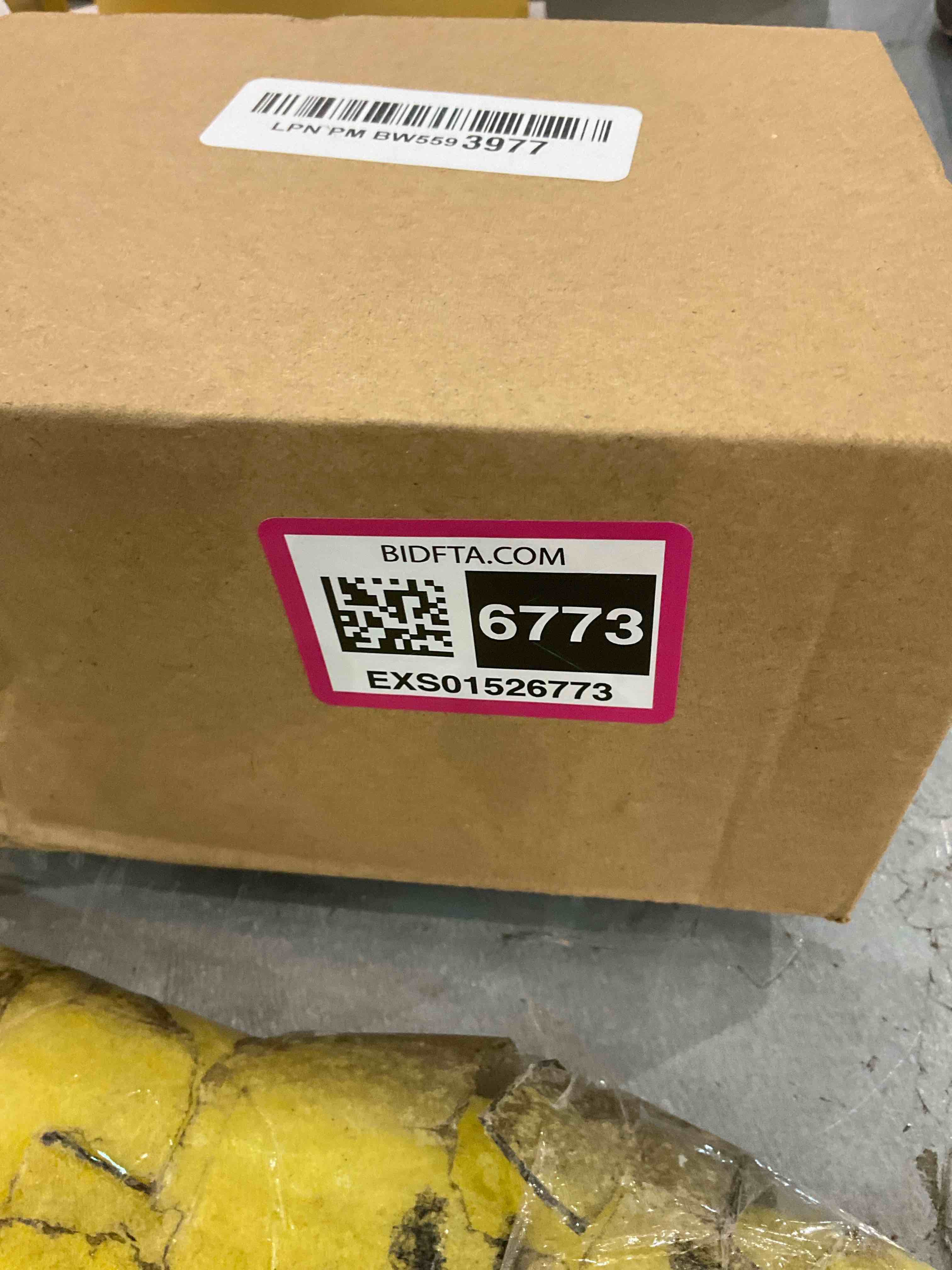 https://s3.amazonaws.com/lotting-images-prod/BargainHunt/EXS01526773_1714395356311.jpeg