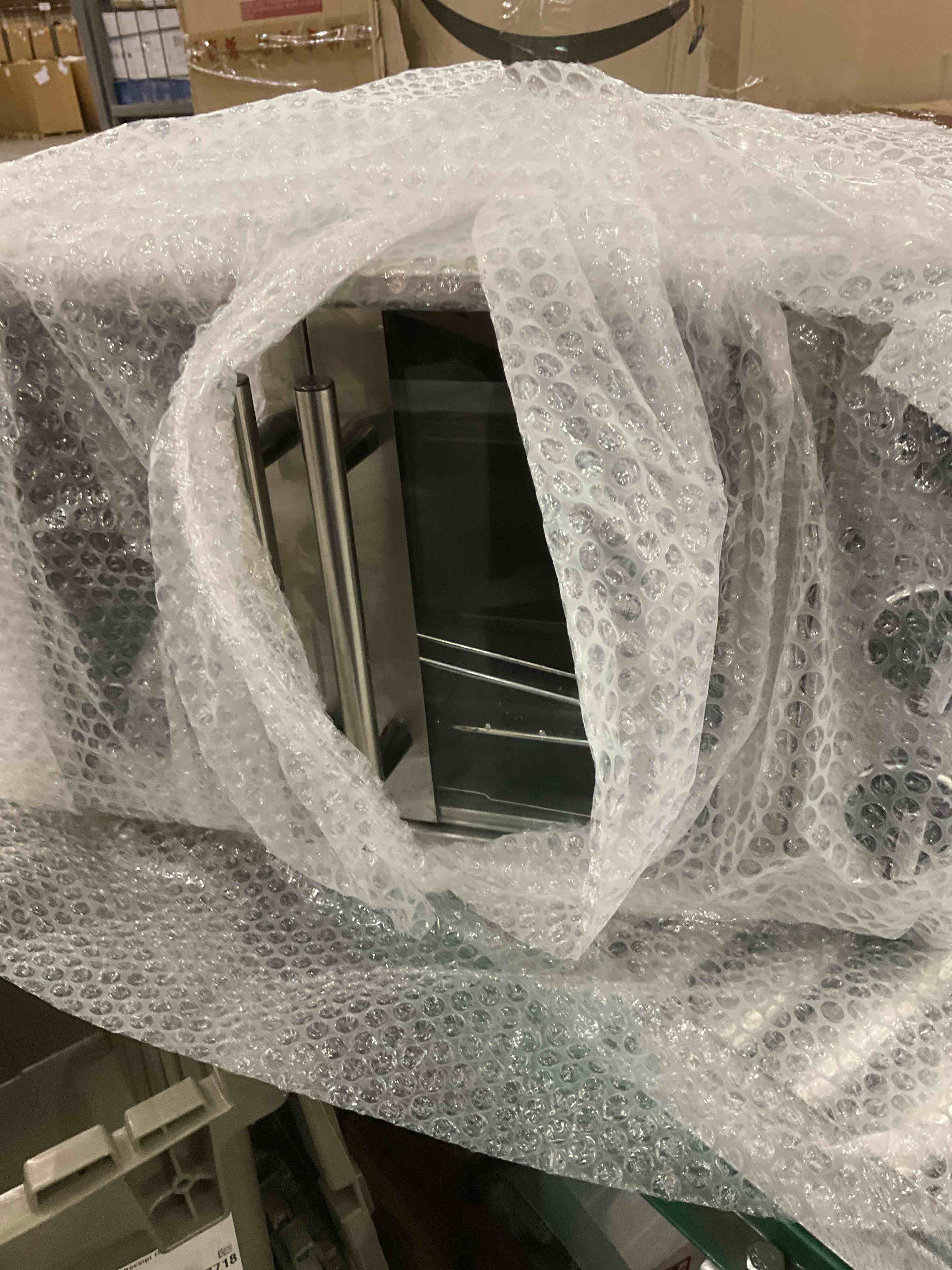 https://s3.amazonaws.com/lotting-images-prod/BargainHunt/EXS01526939_1714483417208.jpeg