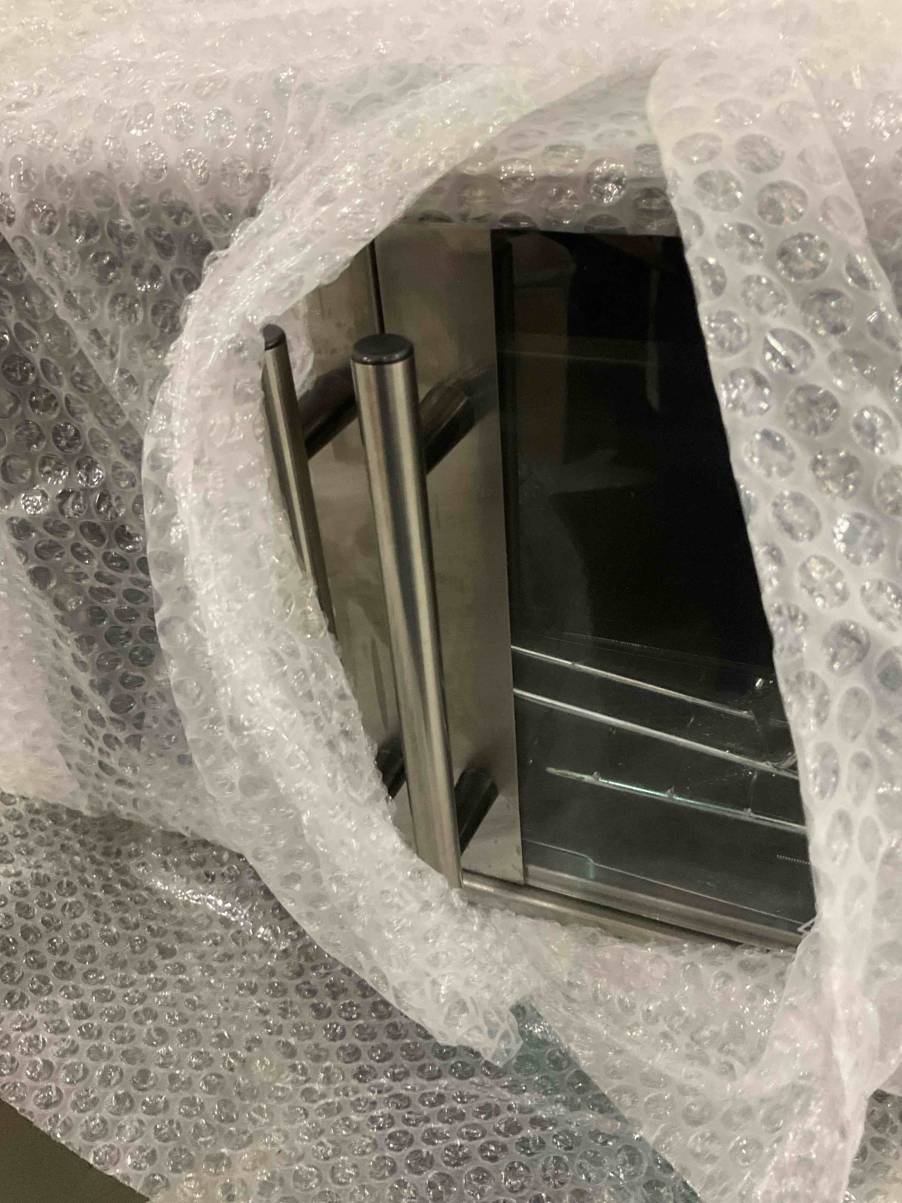 https://s3.amazonaws.com/lotting-images-prod/BargainHunt/EXS01526939_1714483420328.jpeg