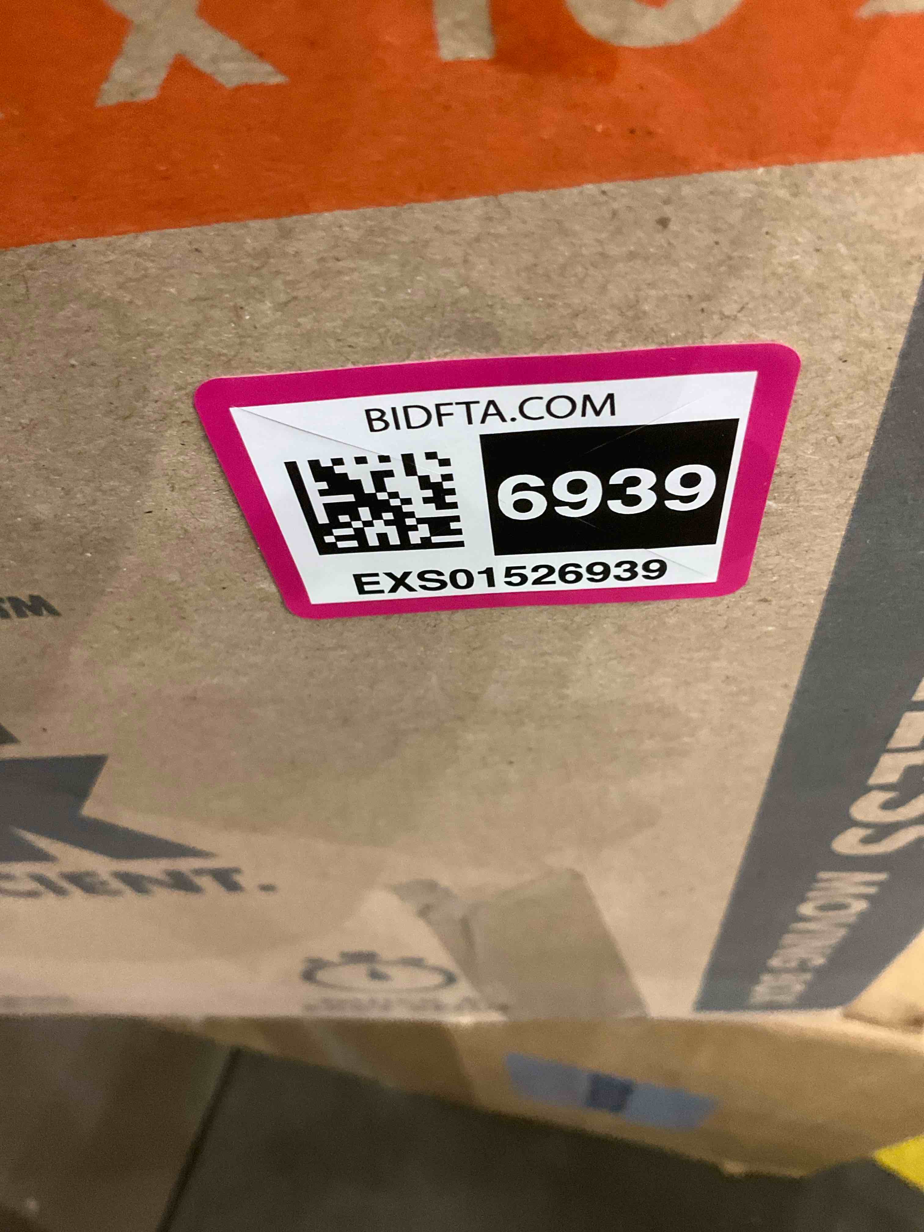https://s3.amazonaws.com/lotting-images-prod/BargainHunt/EXS01526939_1714483444275.jpeg
