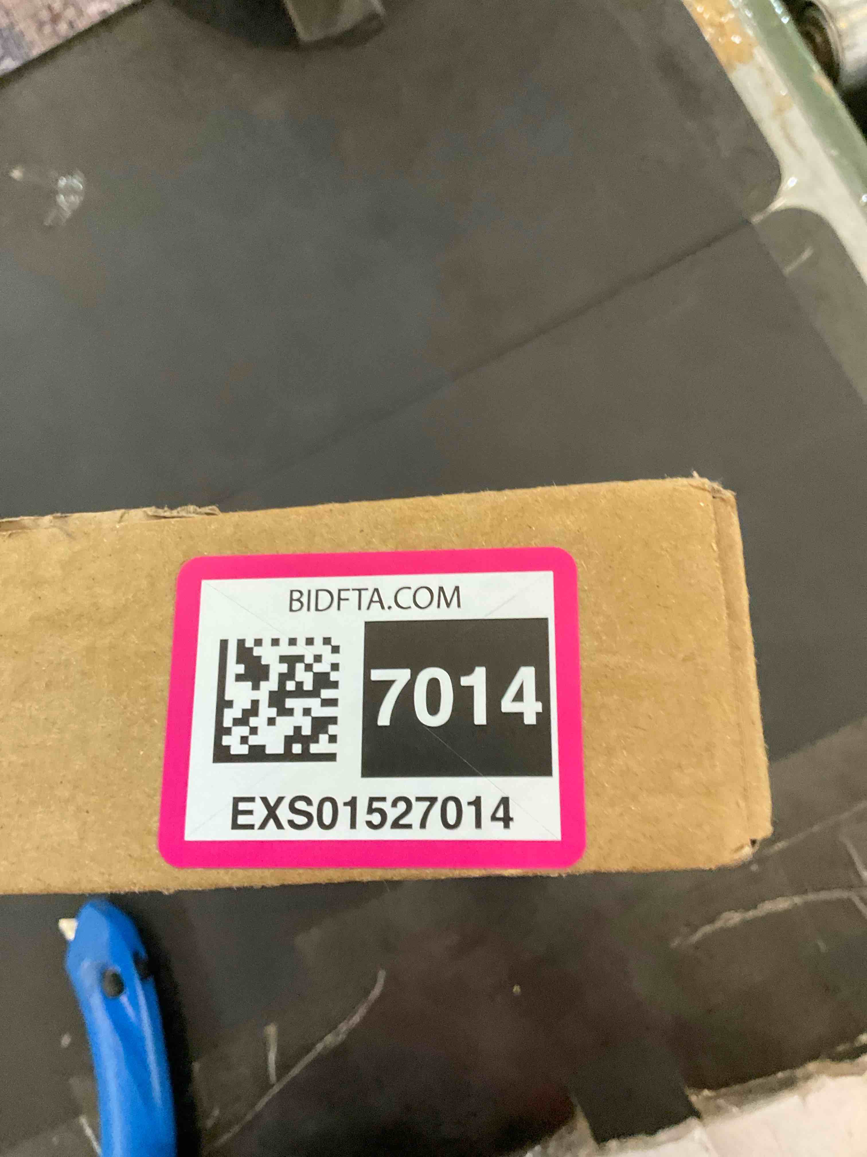 https://s3.amazonaws.com/lotting-images-prod/BargainHunt/EXS01527014_1716226894305.jpeg