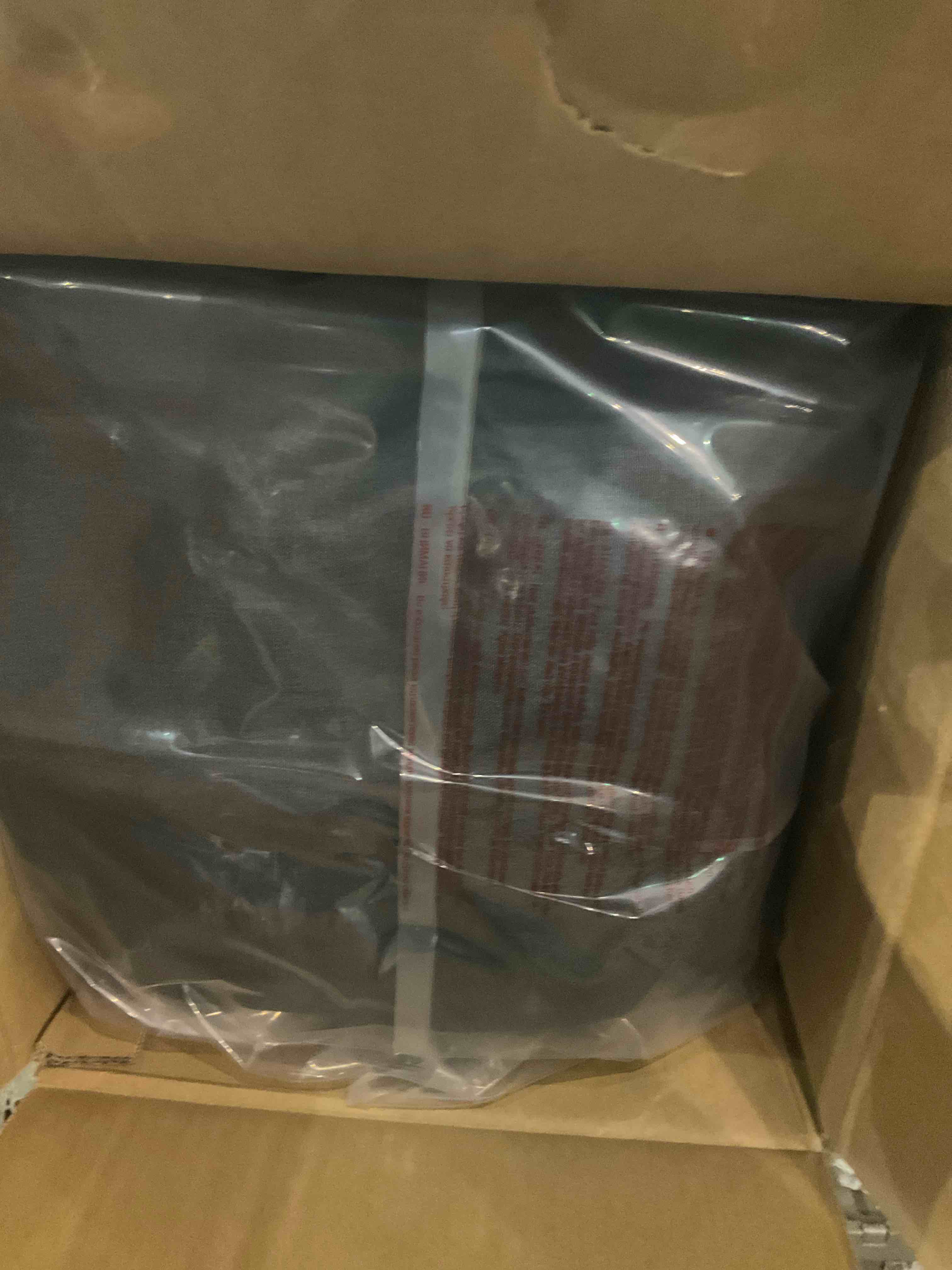 https://s3.amazonaws.com/lotting-images-prod/BargainHunt/EXS01527078_1716379844558.jpeg
