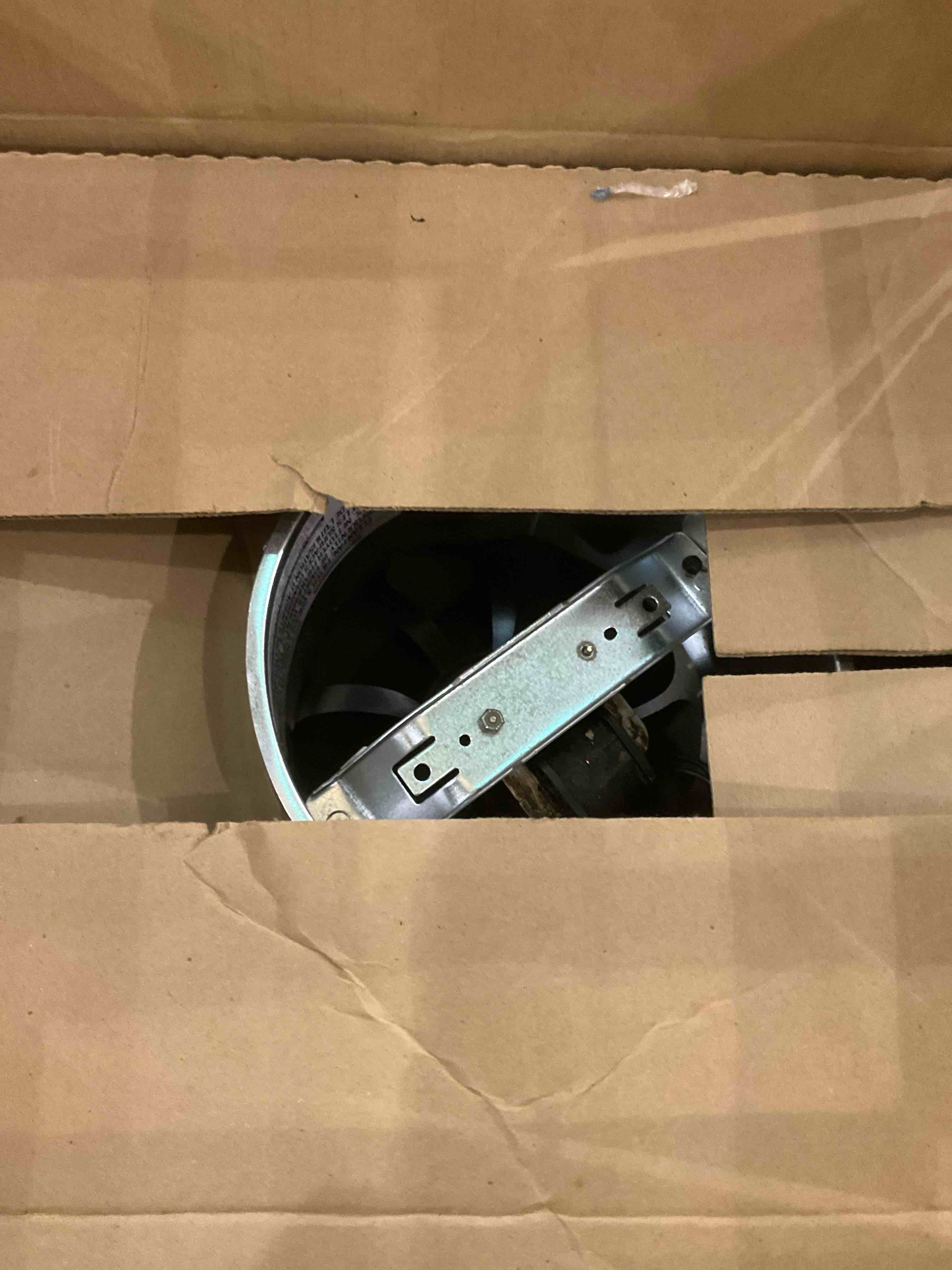 https://s3.amazonaws.com/lotting-images-prod/BargainHunt/EXS01527084_1716380883012.jpeg