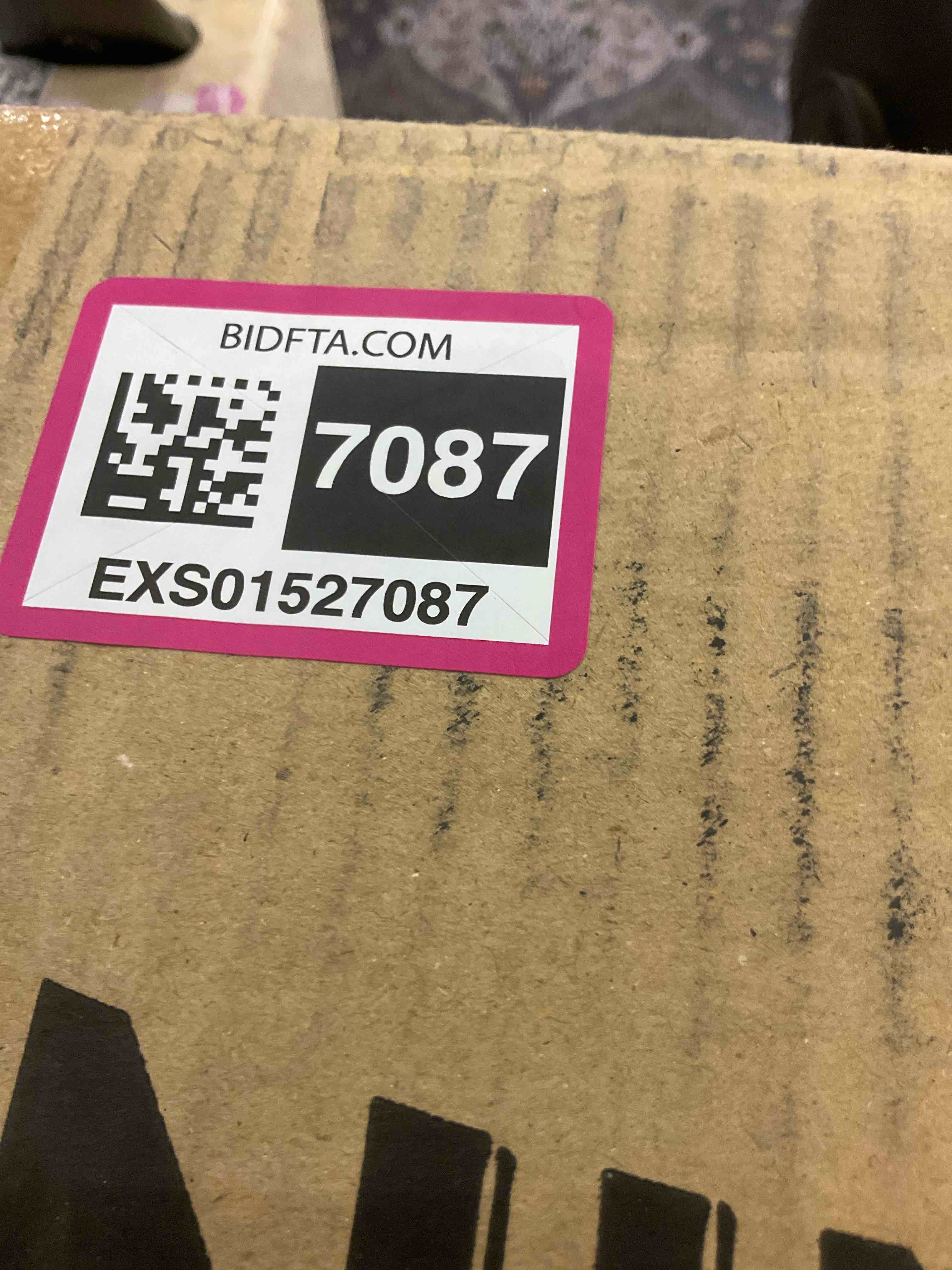 https://s3.amazonaws.com/lotting-images-prod/BargainHunt/EXS01527087_1716381259954.jpeg