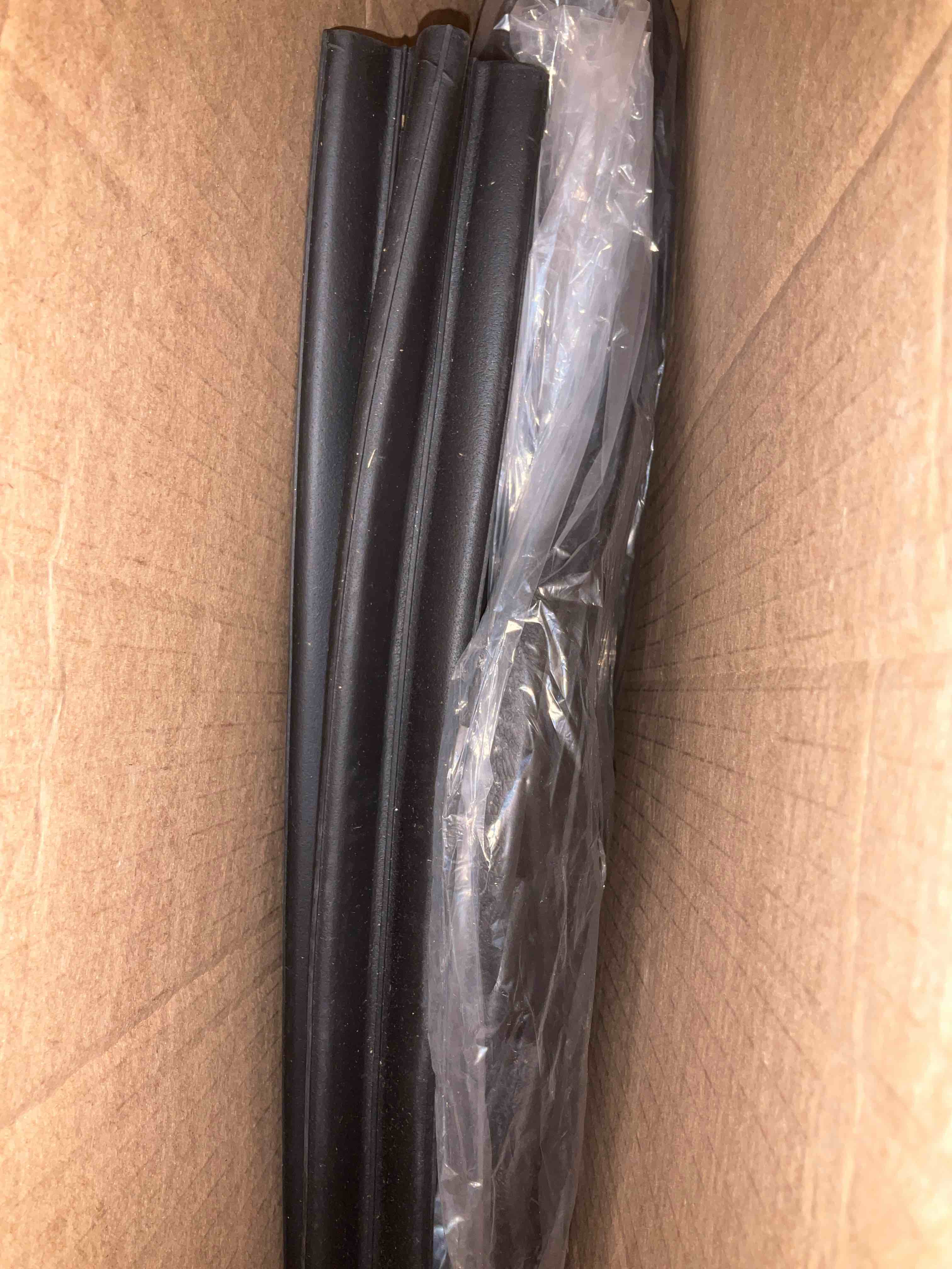 https://s3.amazonaws.com/lotting-images-prod/BargainHunt/EXS01527096_1716384726276.jpeg