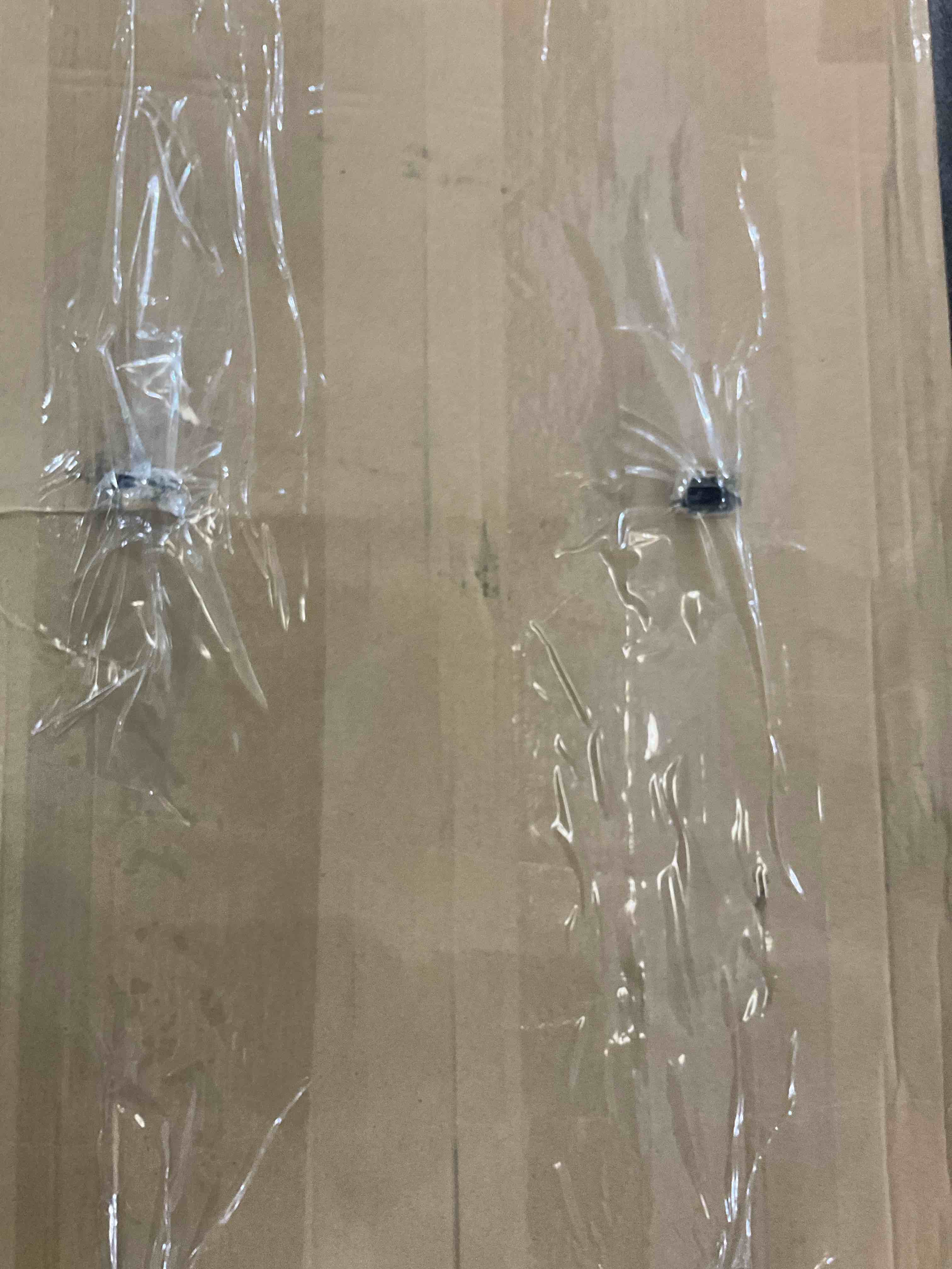 https://s3.amazonaws.com/lotting-images-prod/BargainHunt/EXS01527235_1717601107849.jpeg