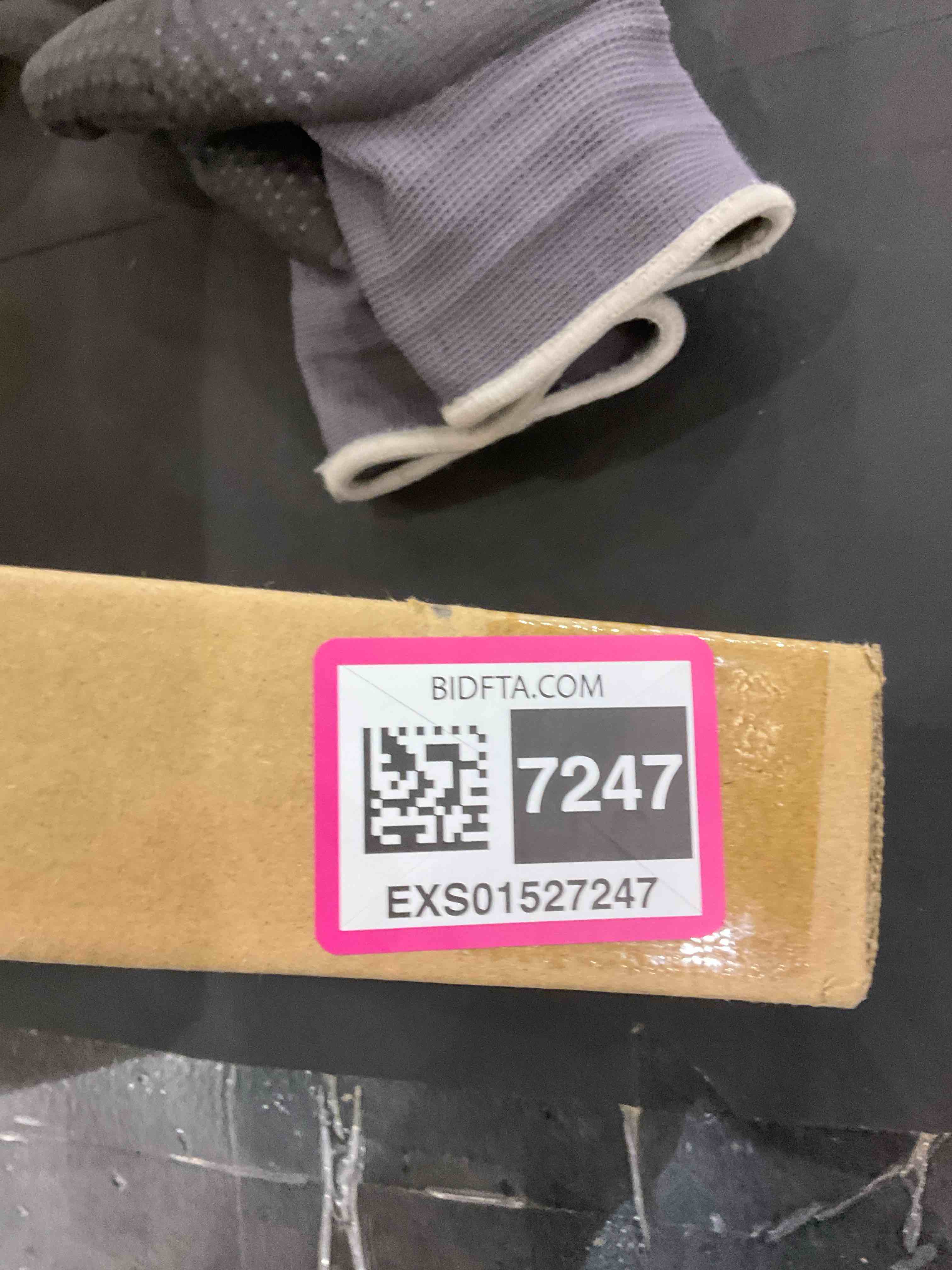 https://s3.amazonaws.com/lotting-images-prod/BargainHunt/EXS01527247_1717602662817.jpeg