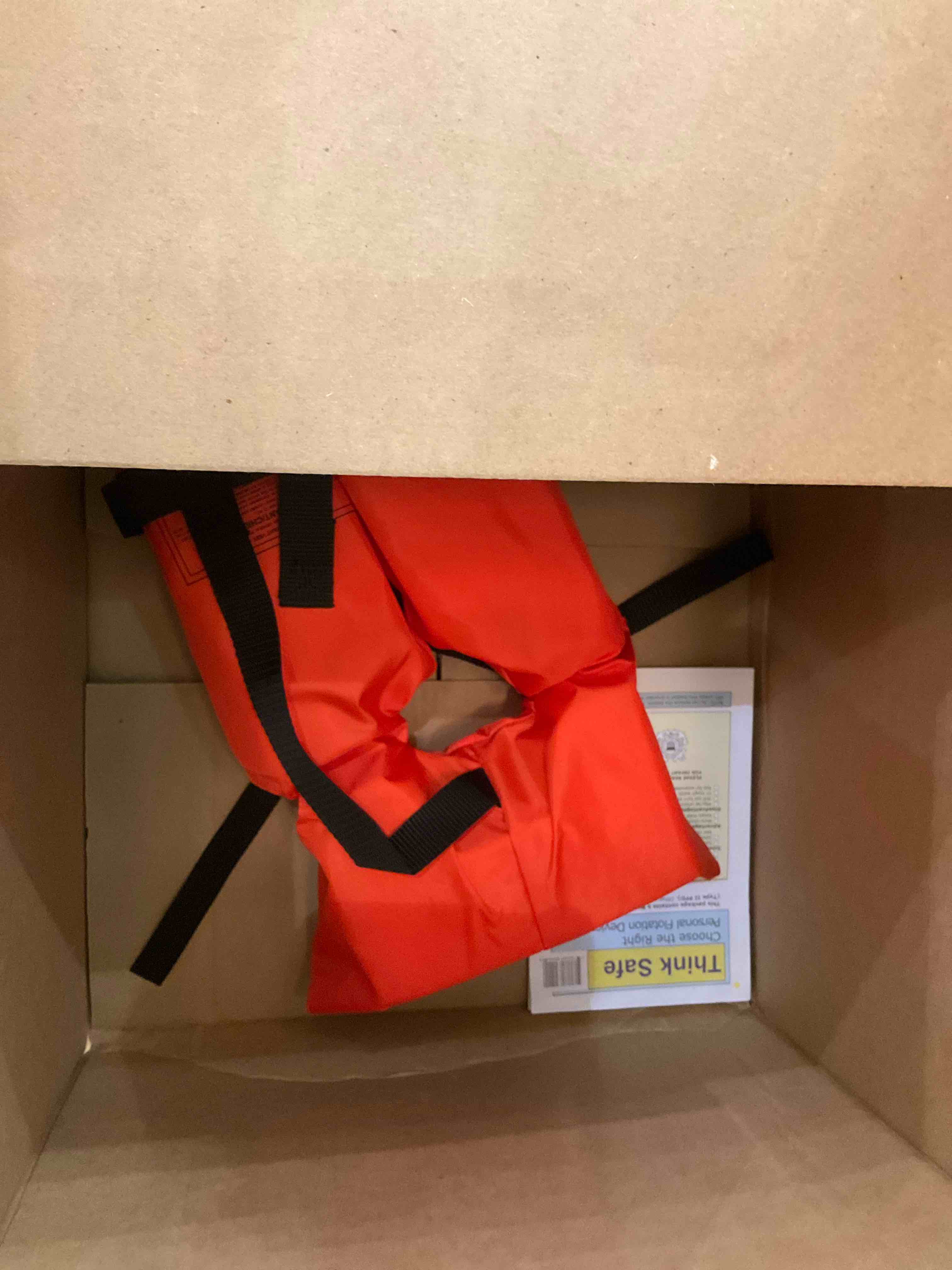 https://s3.amazonaws.com/lotting-images-prod/BargainHunt/EXS01527294_1717613642595.jpeg
