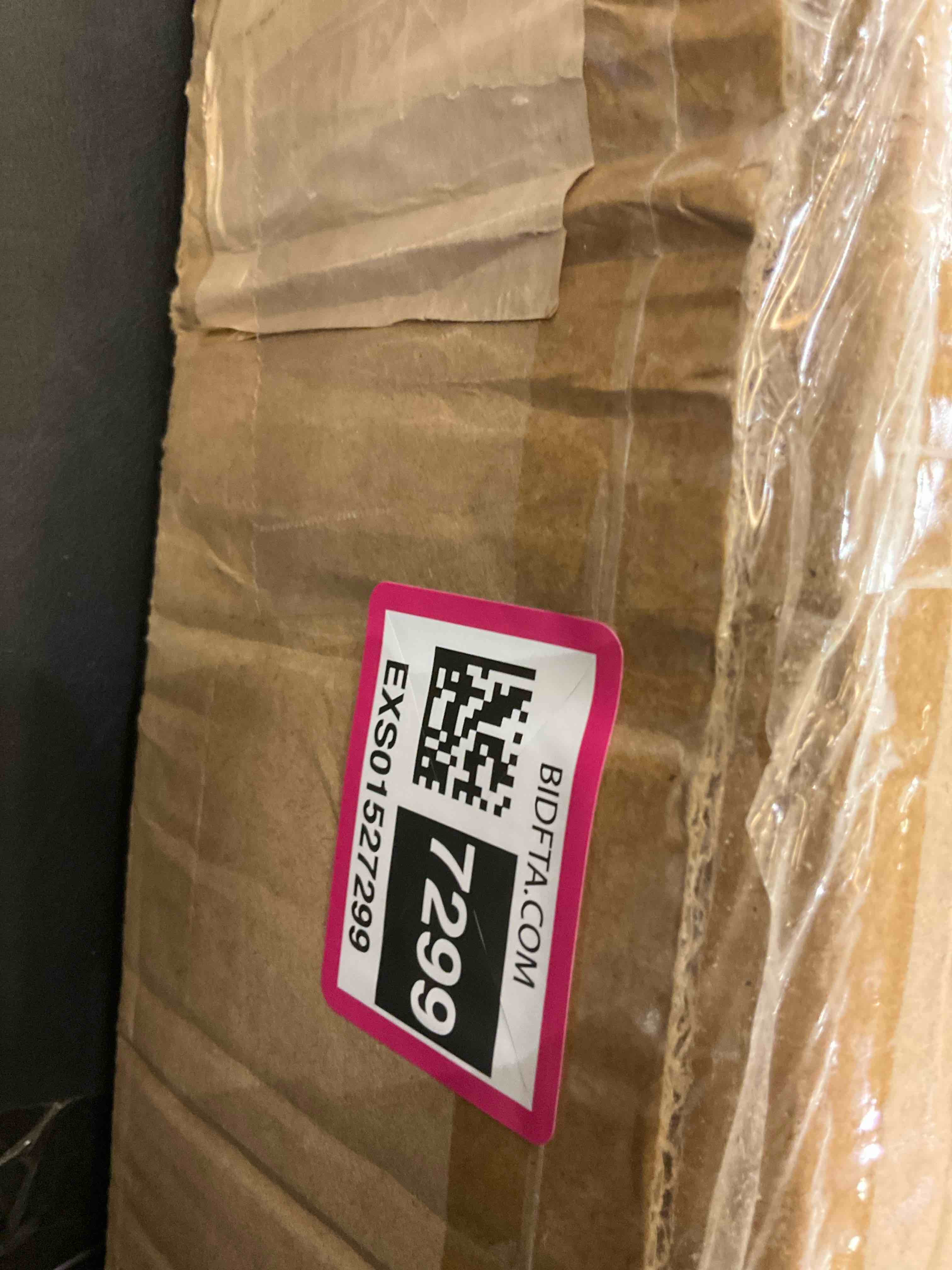 https://s3.amazonaws.com/lotting-images-prod/BargainHunt/EXS01527299_1717614135222.jpeg