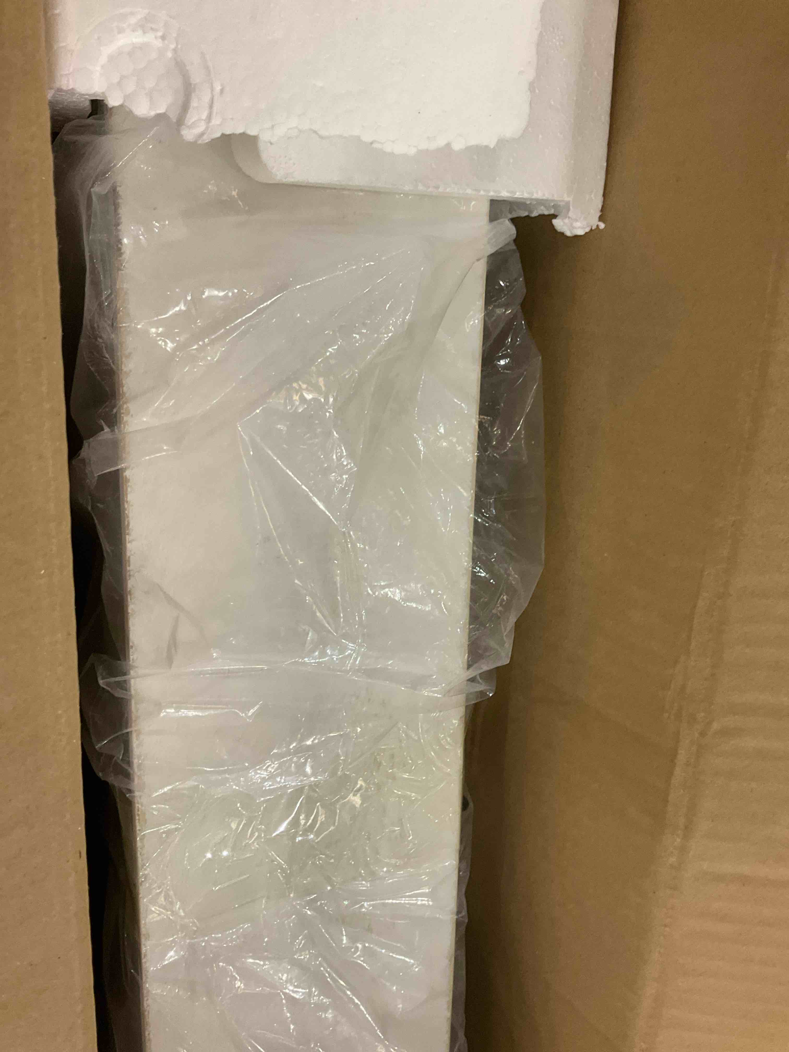 https://s3.amazonaws.com/lotting-images-prod/BargainHunt/EXS01527367_1717681746333.jpeg