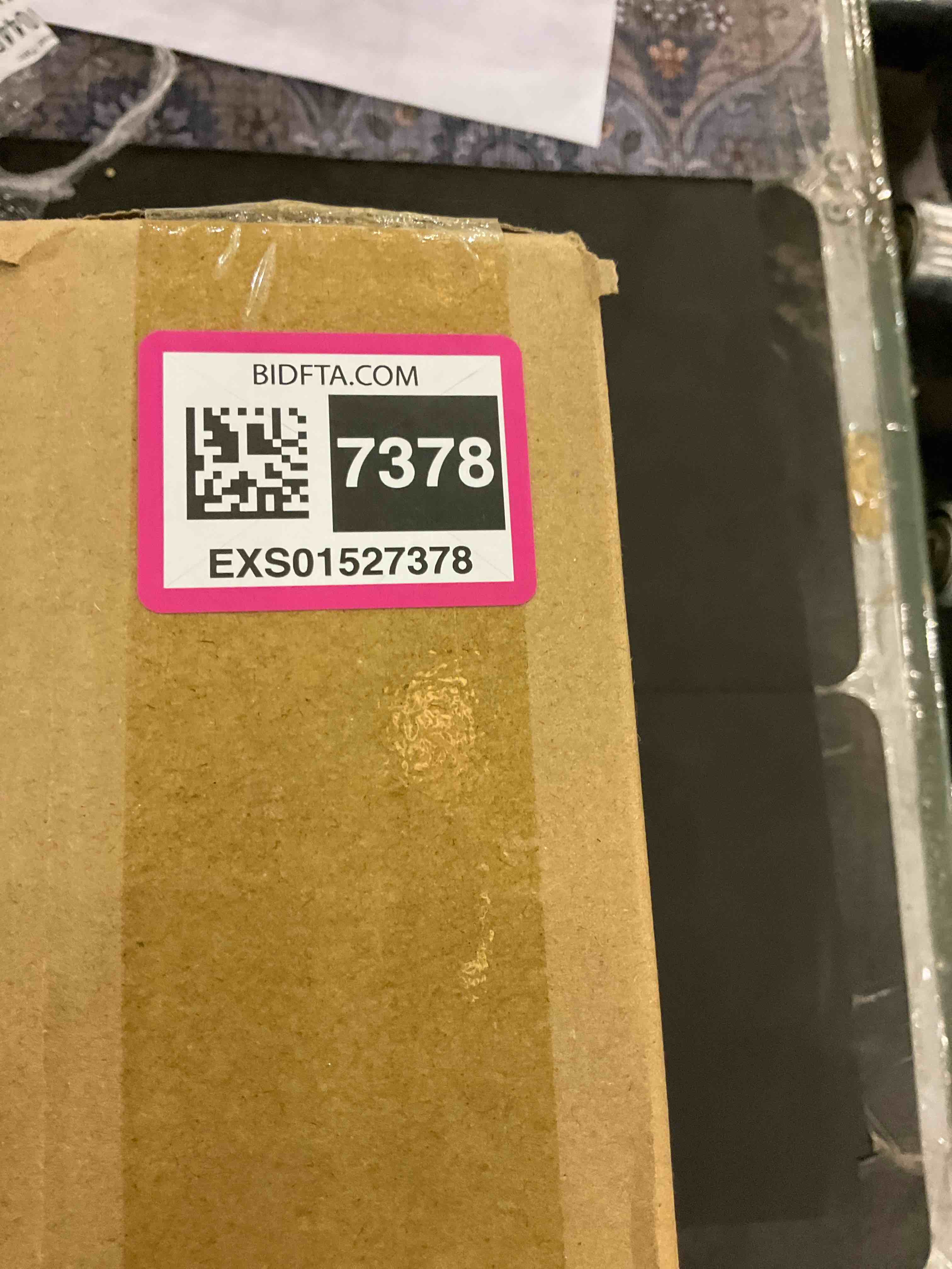 https://s3.amazonaws.com/lotting-images-prod/BargainHunt/EXS01527378_1717683575506.jpeg