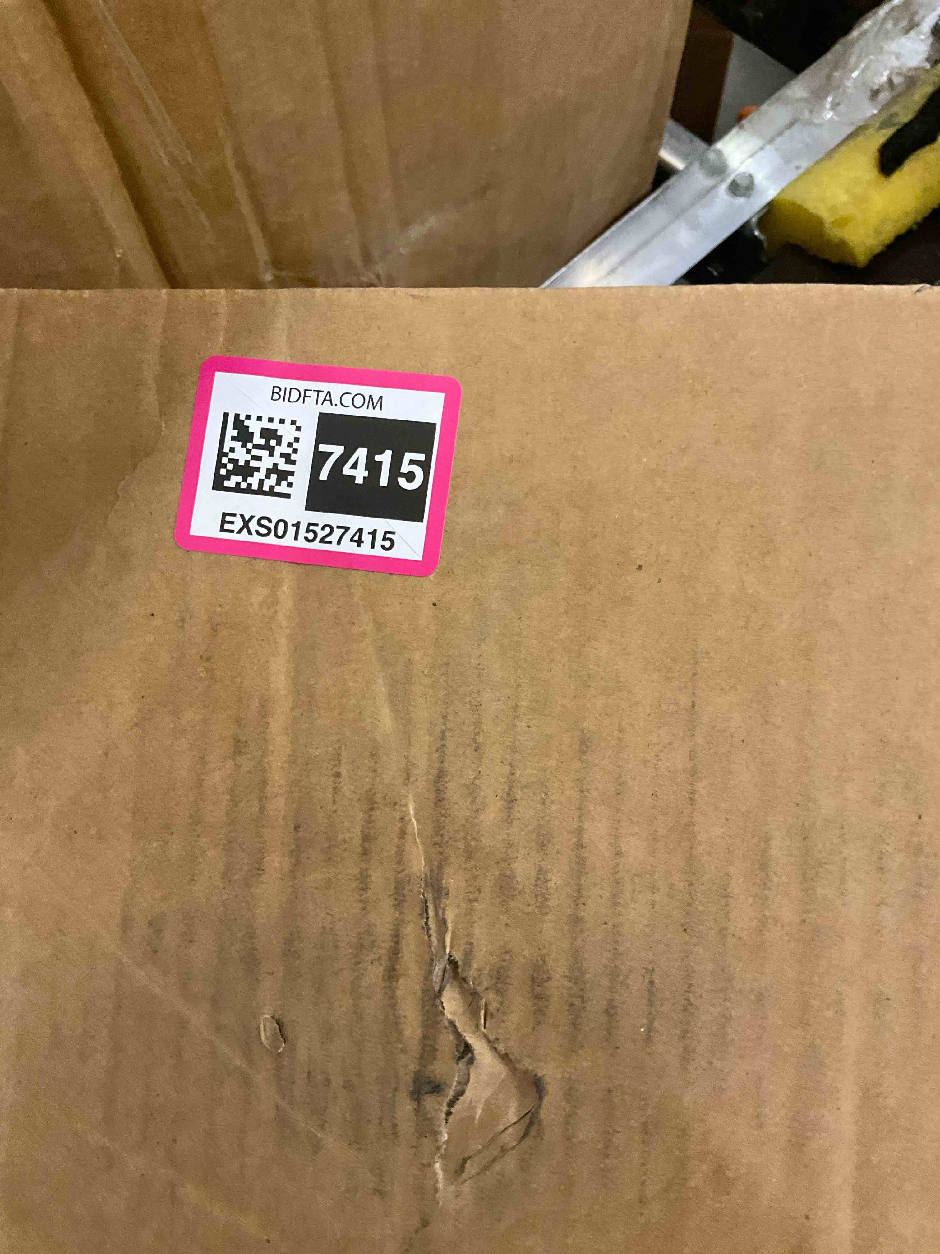 https://s3.amazonaws.com/lotting-images-prod/BargainHunt/EXS01527415_1717687879690.jpeg